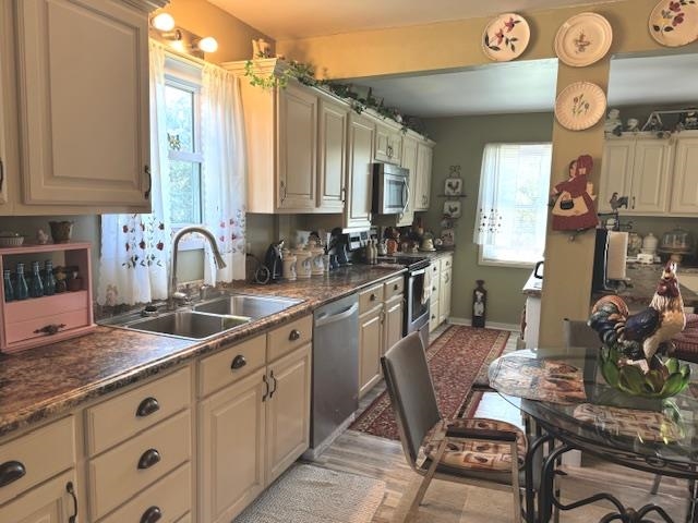 877 Highway 63 Williford, AR 72482-7105