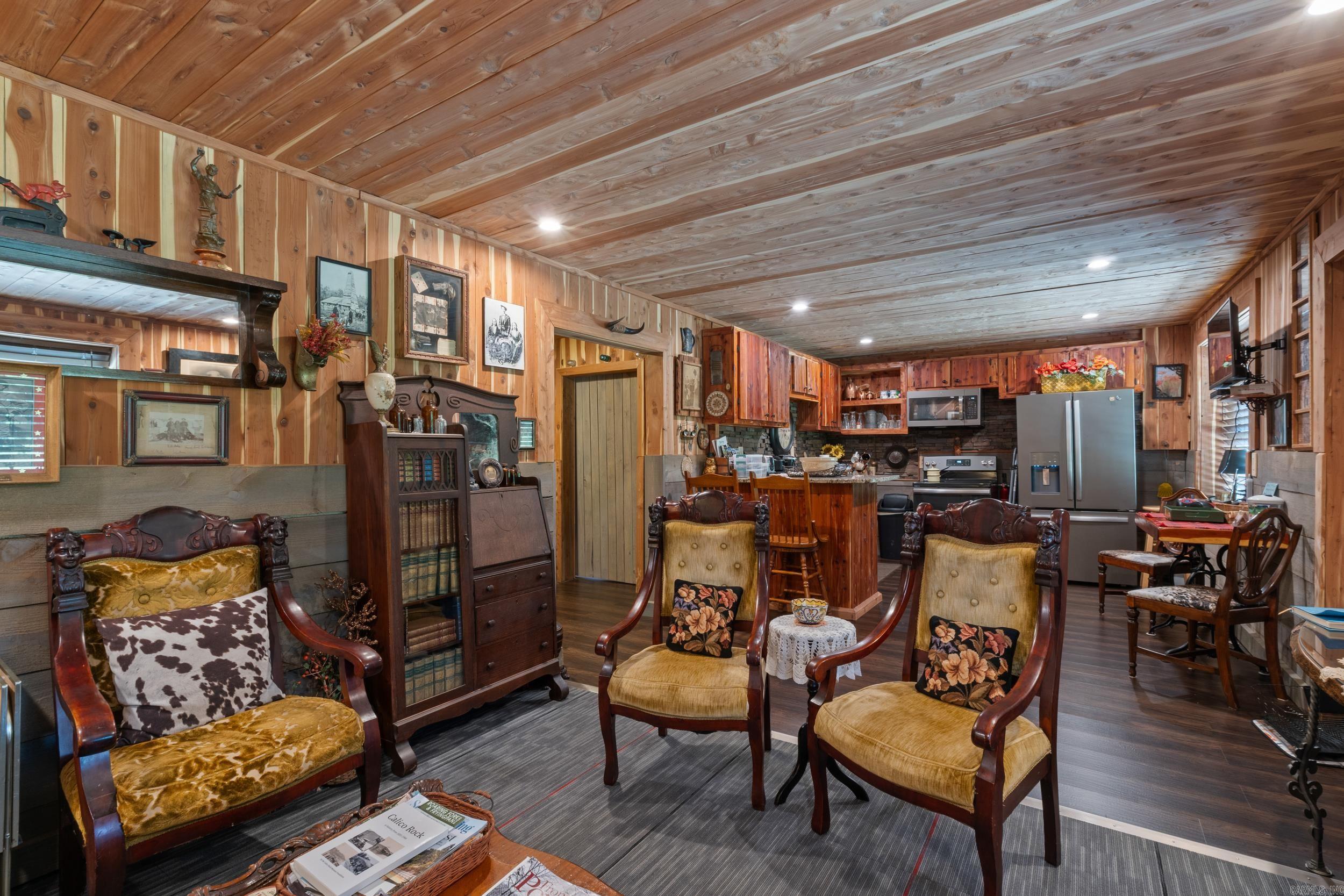 131  Walnut  Calico Rock, AR