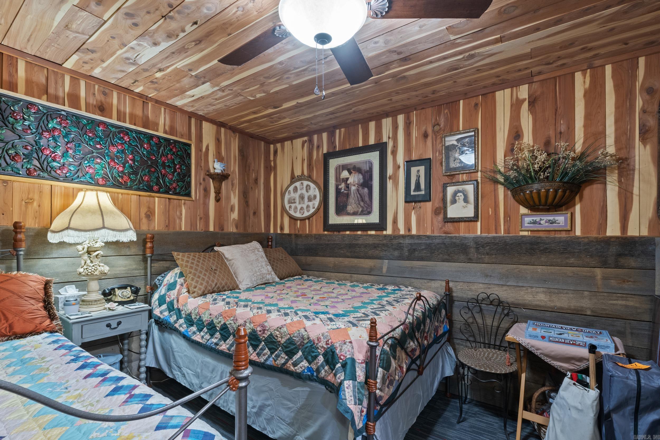 131  Walnut  Calico Rock, AR