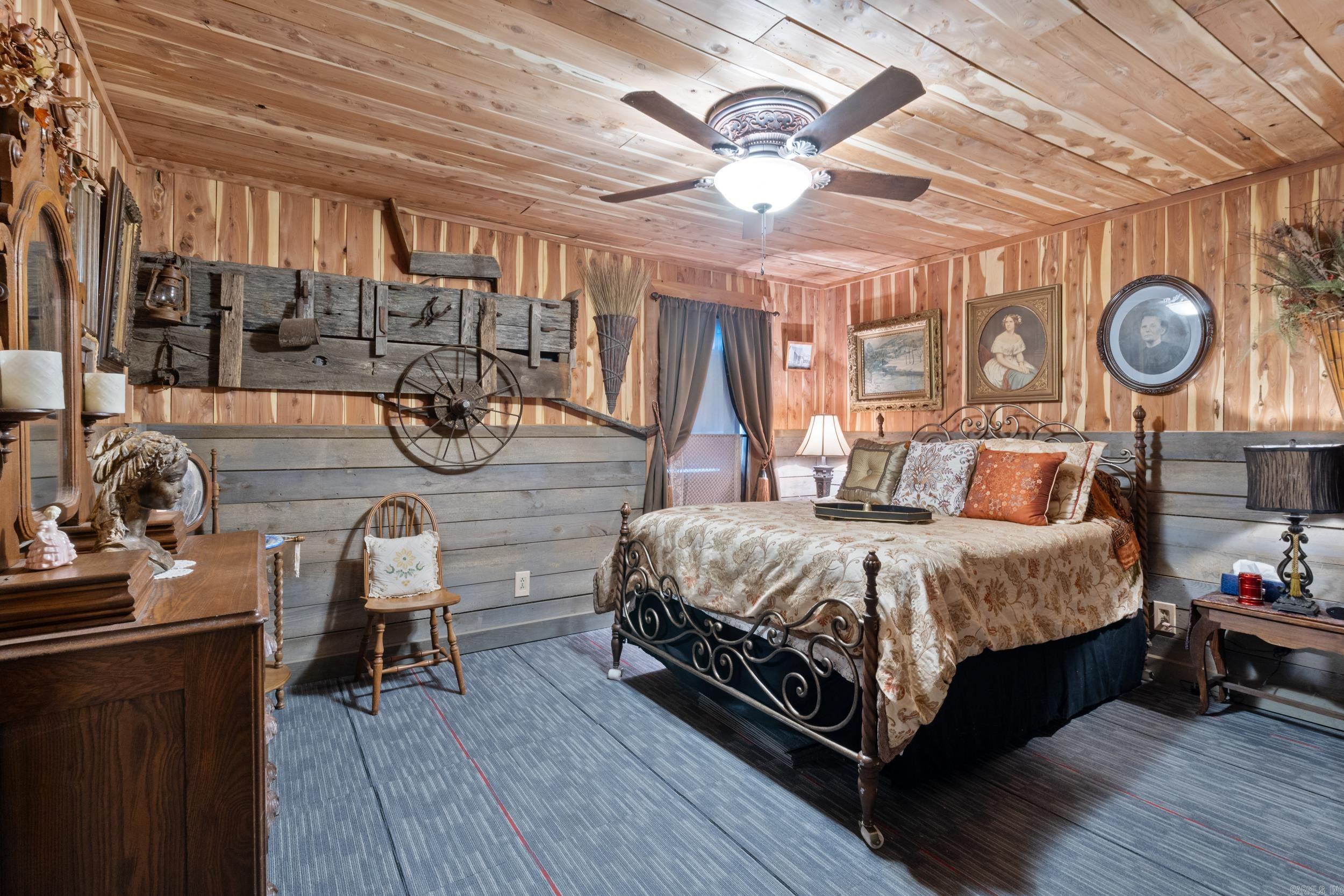131  Walnut  Calico Rock, AR