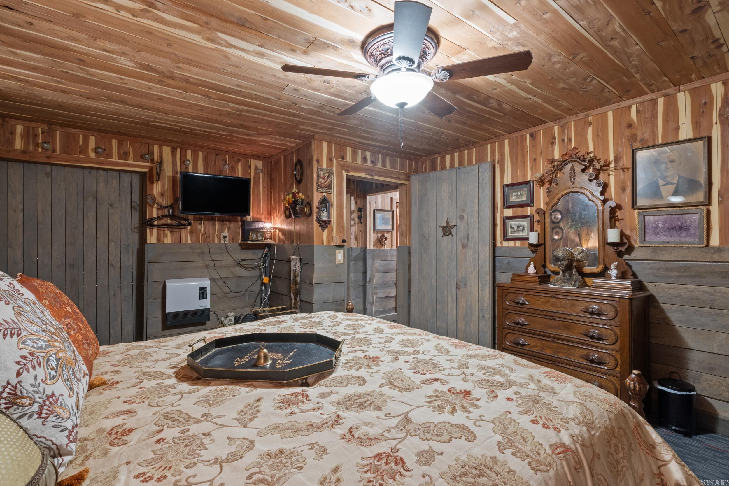 131  Walnut  Calico Rock, AR