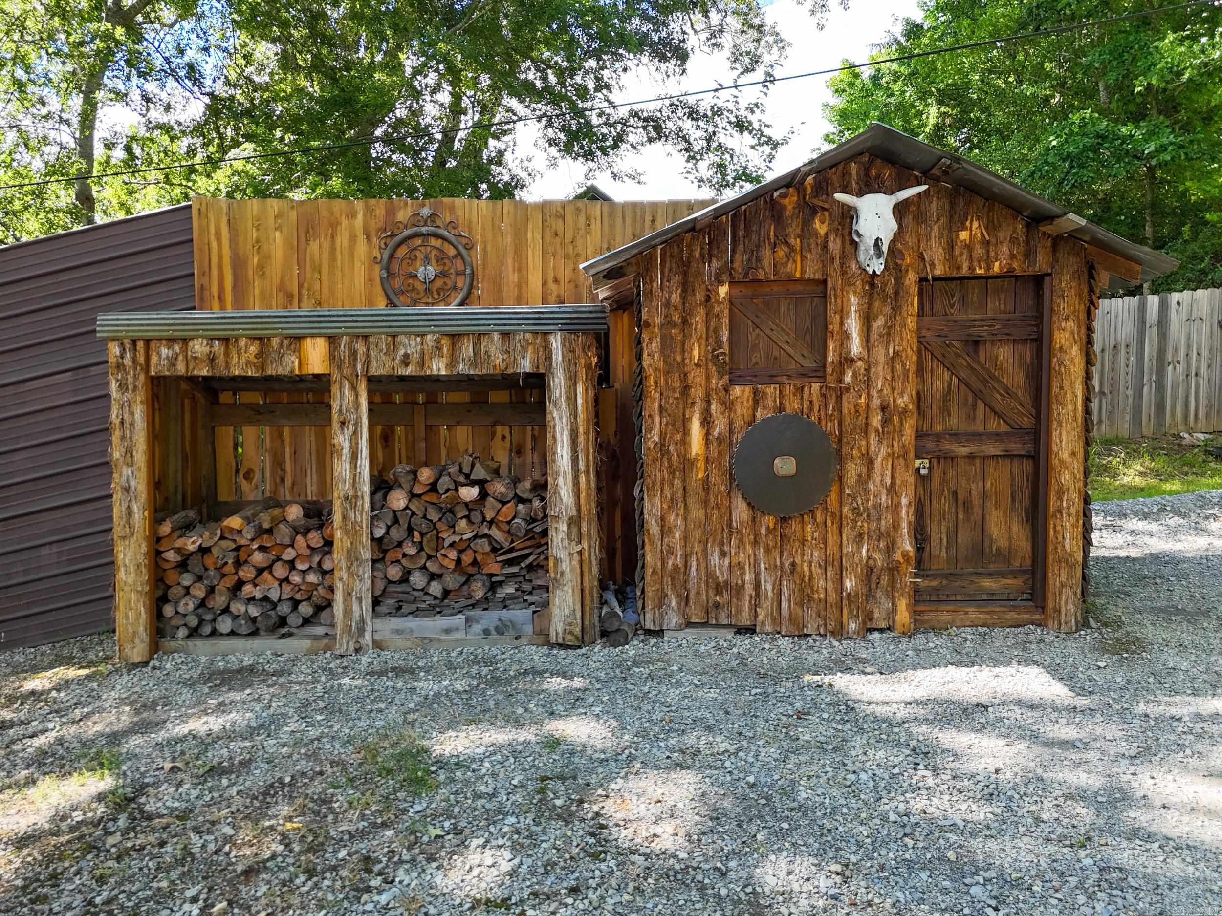 131  Walnut  Calico Rock, AR