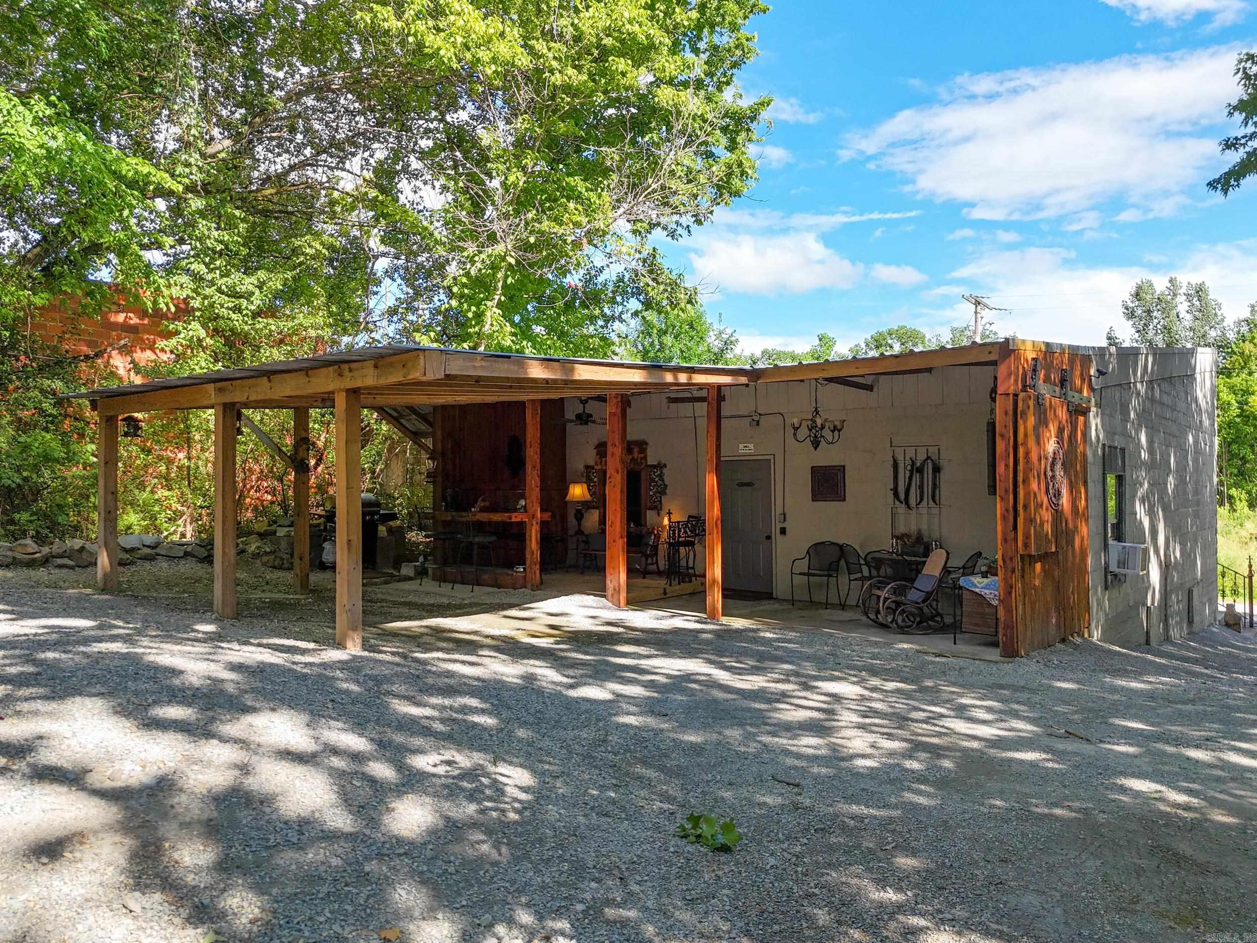 131  Walnut  Calico Rock, AR