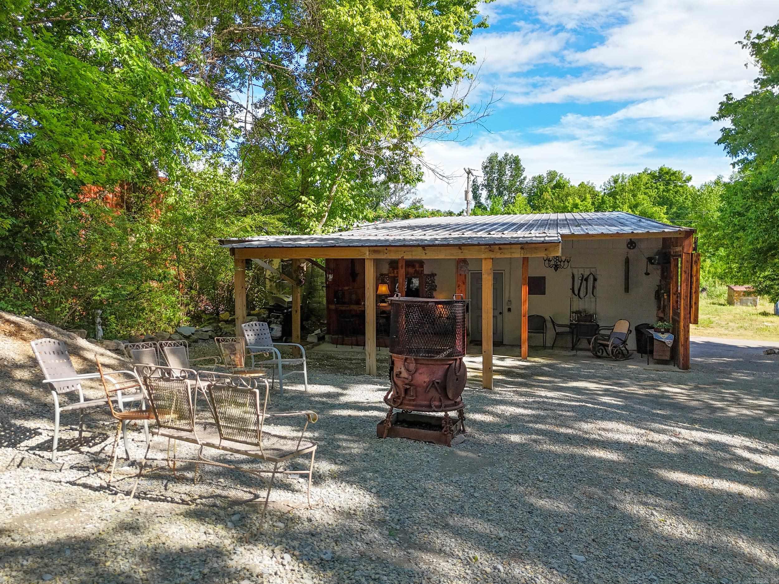131  Walnut  Calico Rock, AR
