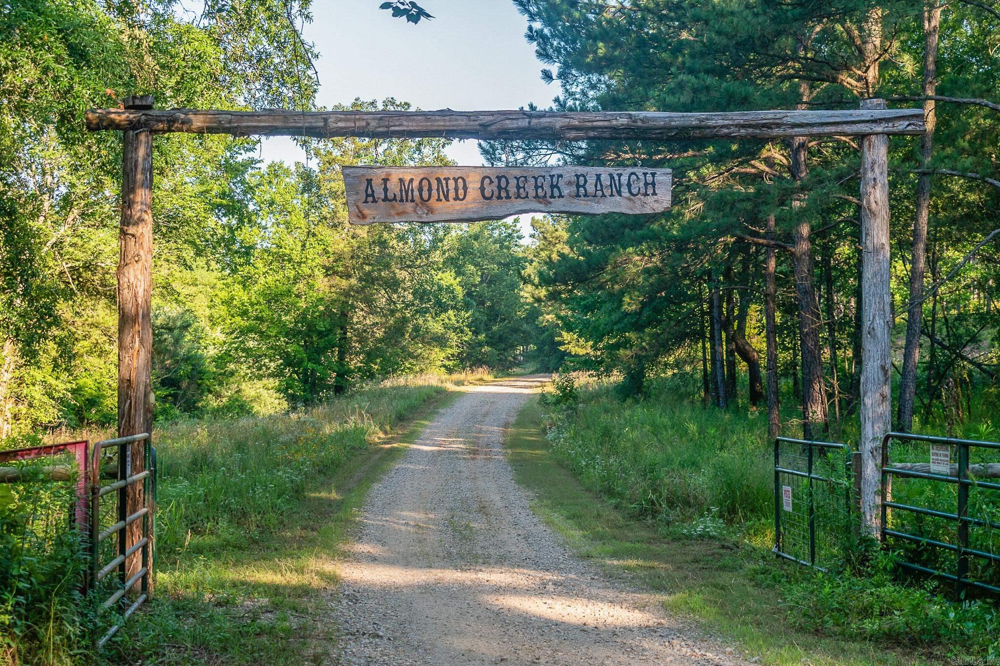 343  Almond Rd  Gillham, AR
