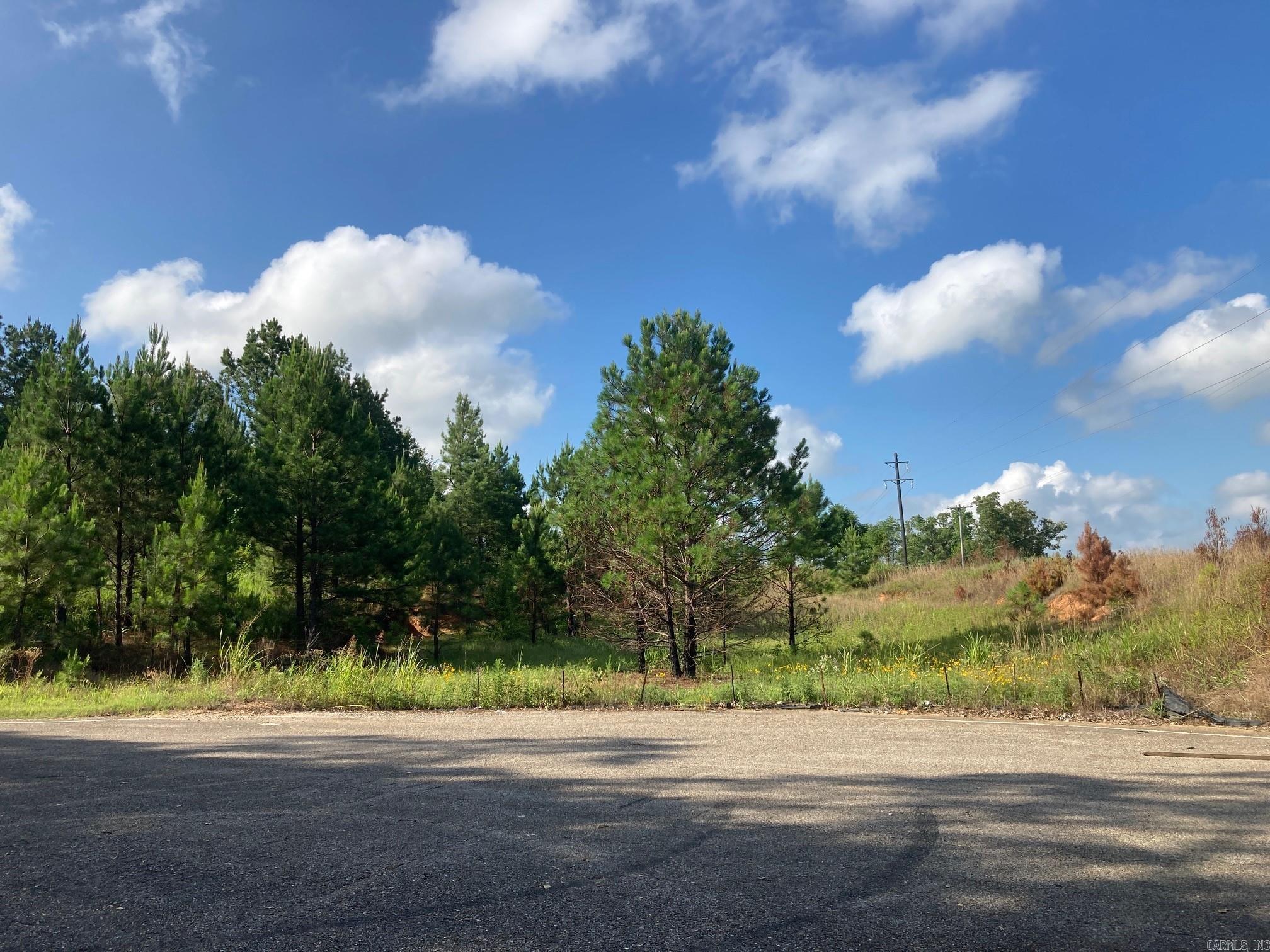 2713 W Matthews Located at I-555 & Matthews Ave Jonesboro, AR