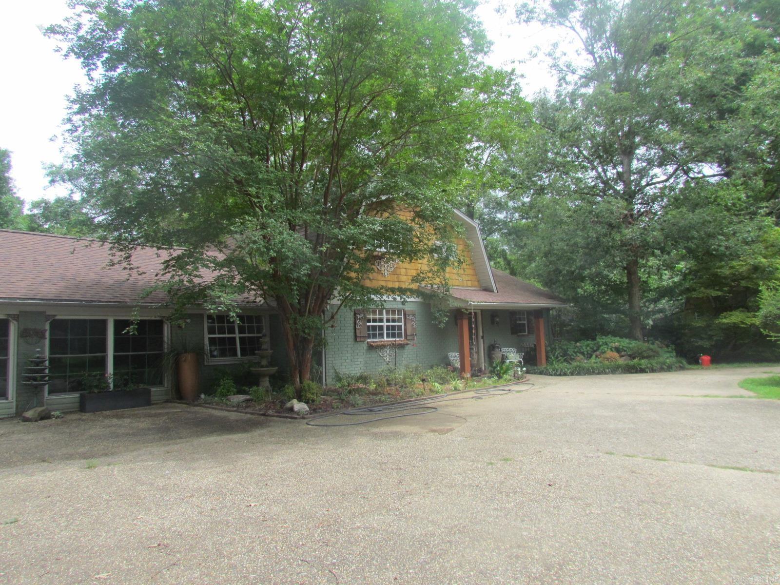 107  Magnolia Circle  Crossett, AR