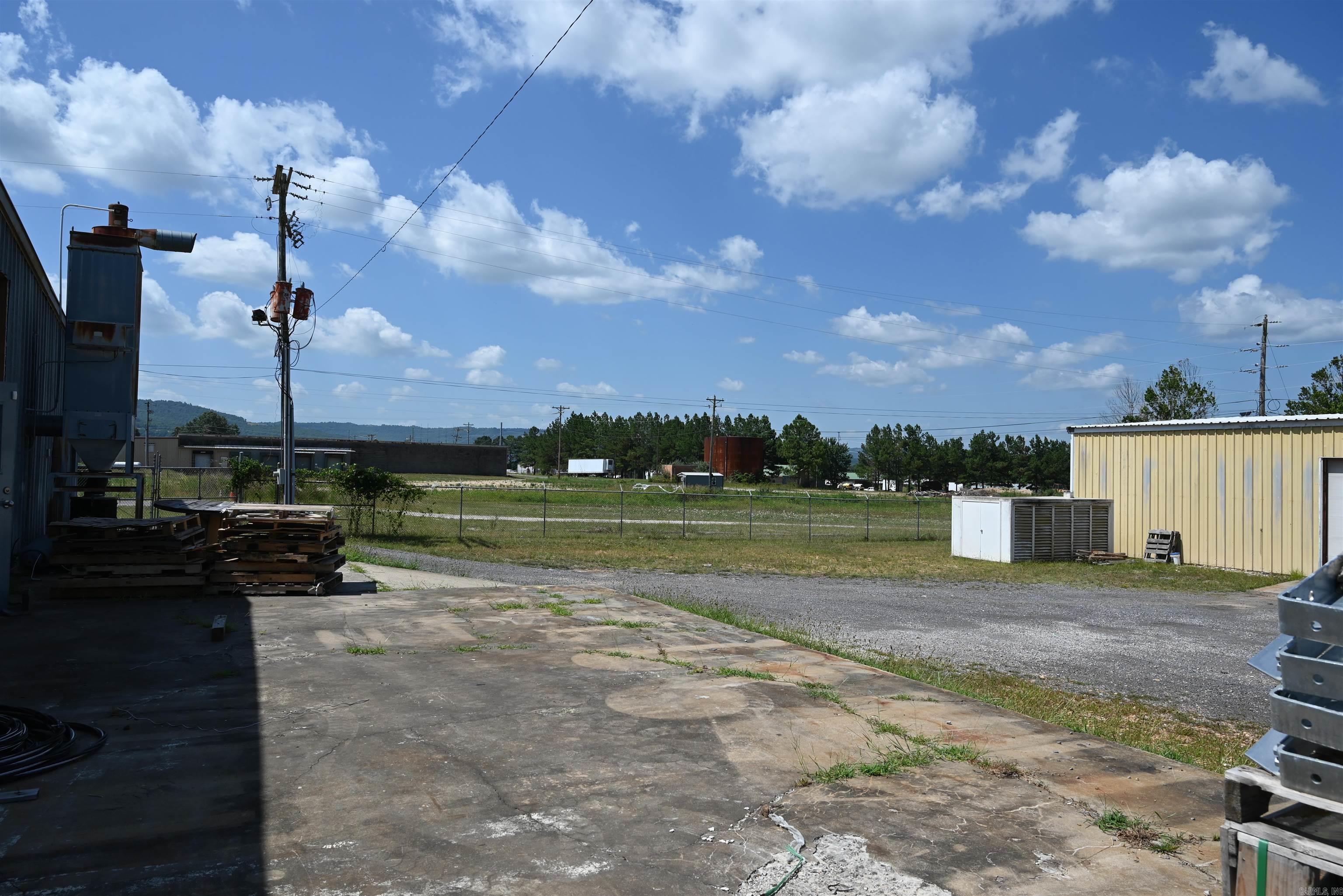 100 TILLCO Marshall, AR 72650