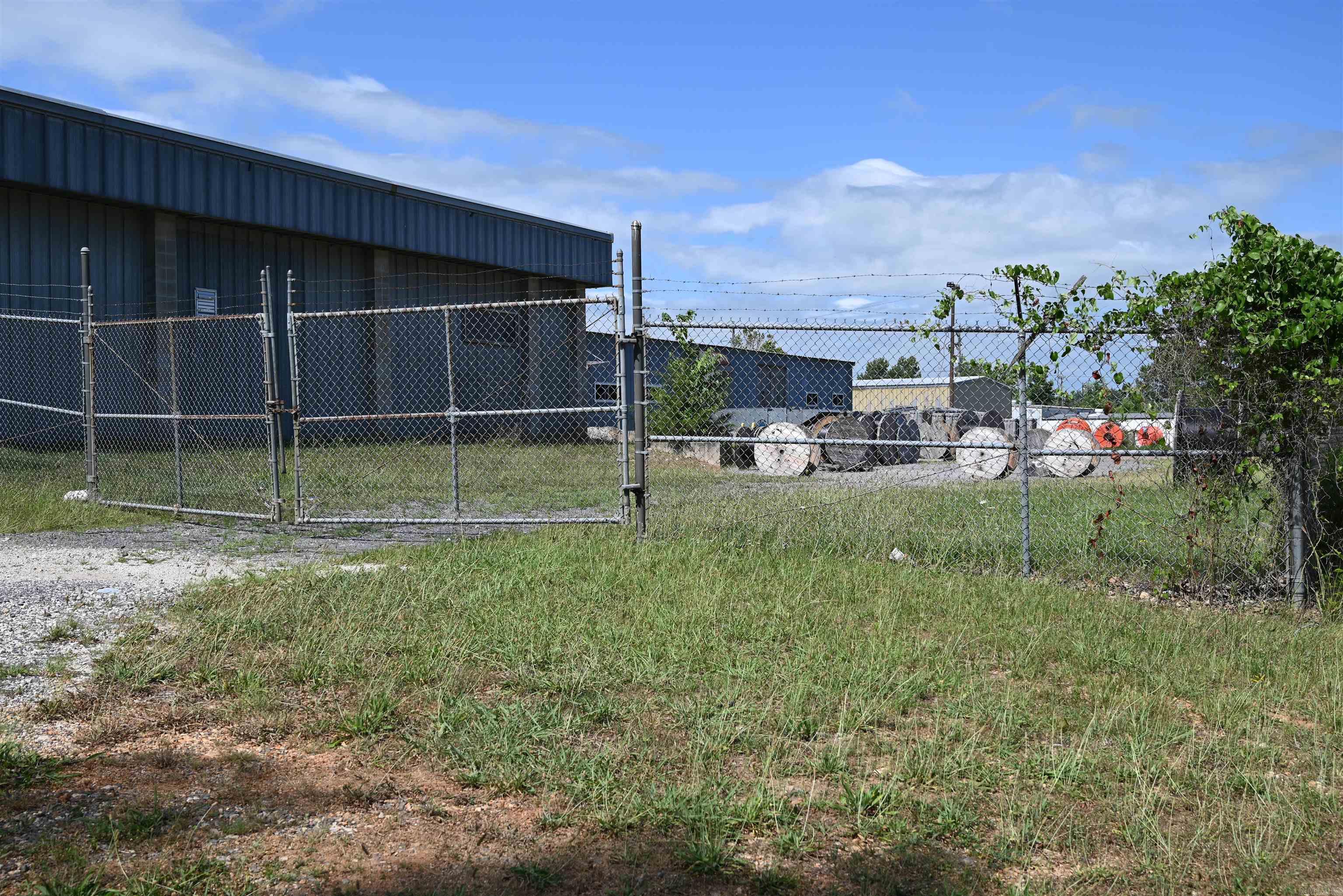 100 TILLCO Marshall, AR 72650