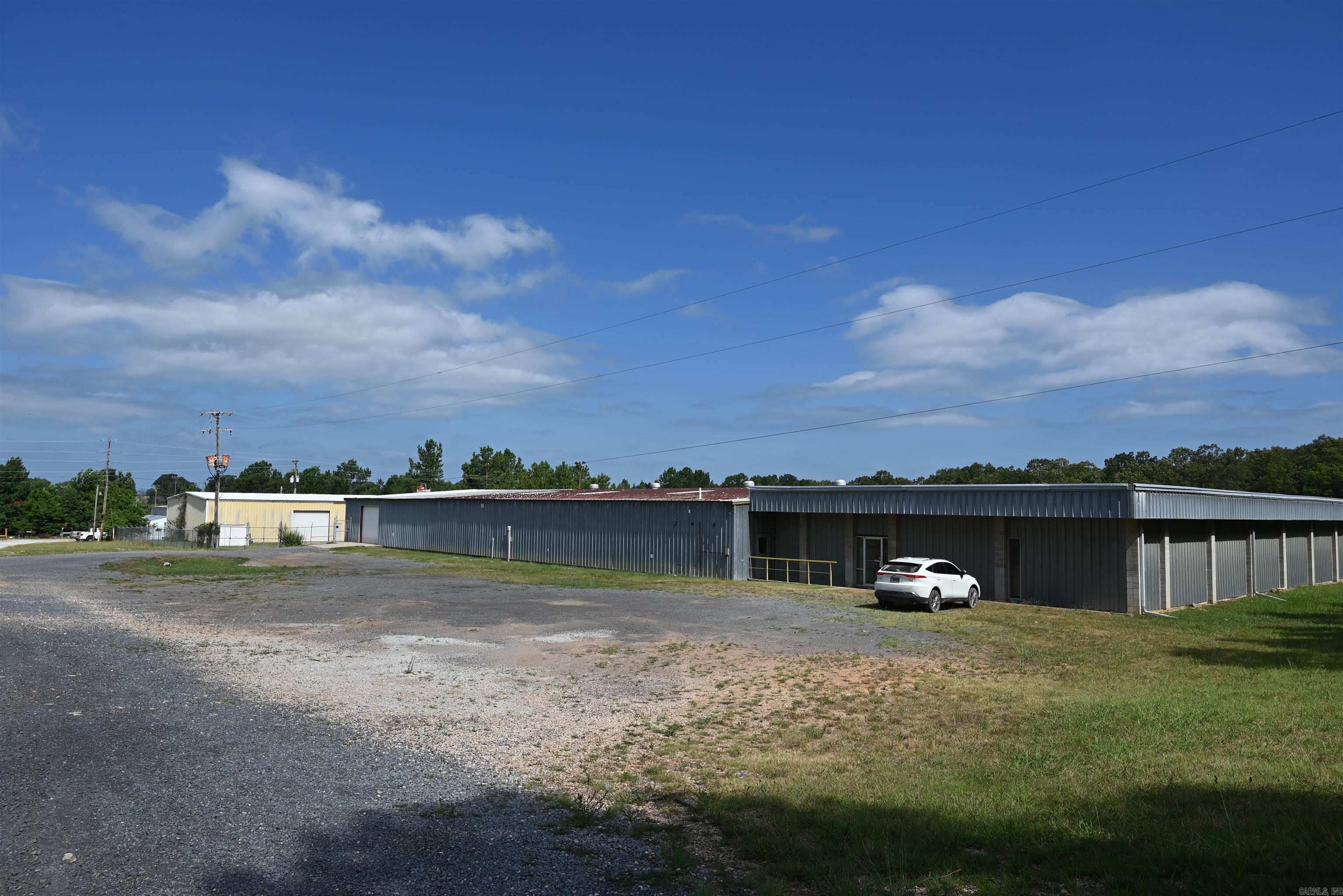 100 TILLCO Marshall, AR 72650