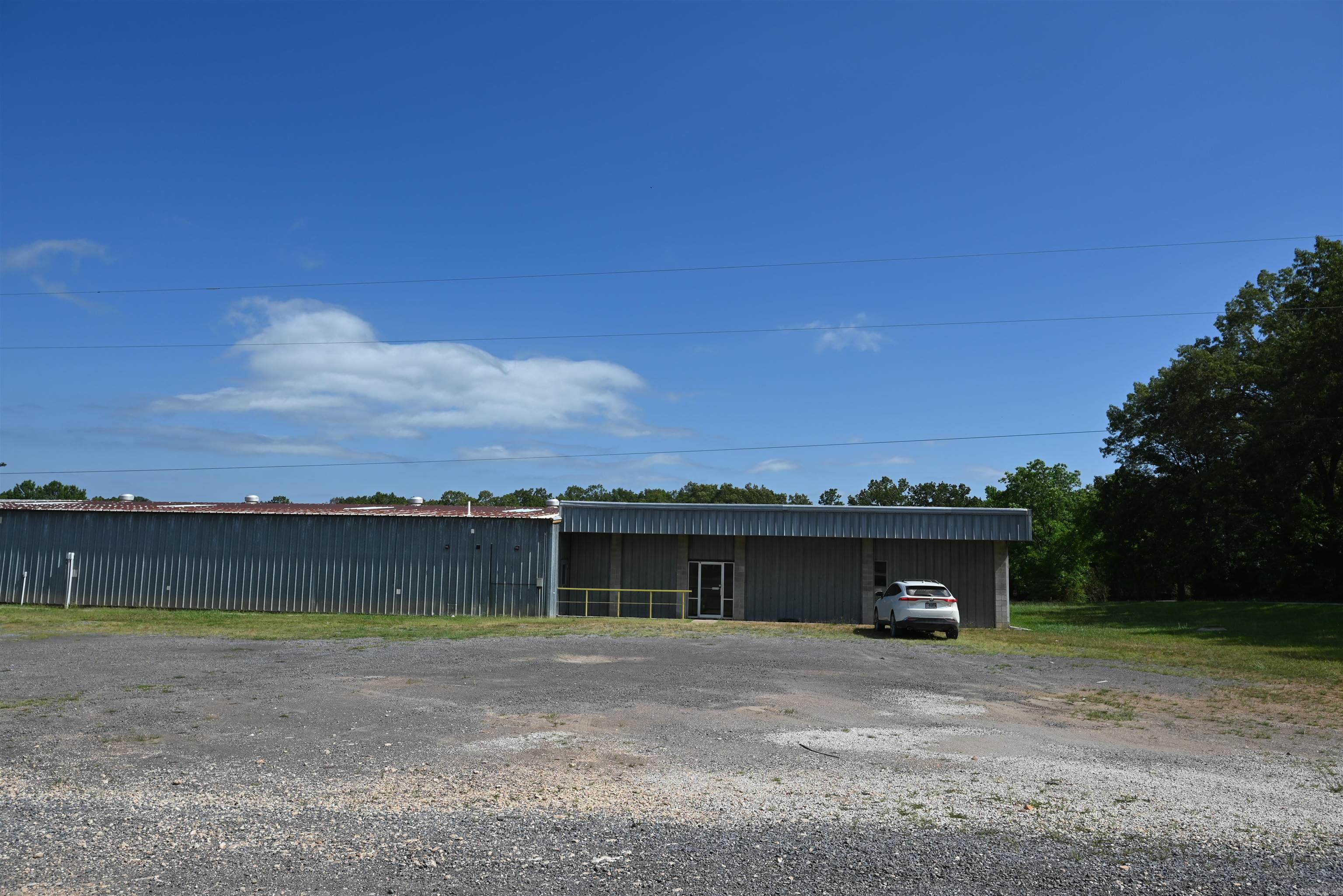 100 TILLCO Marshall, AR 72650