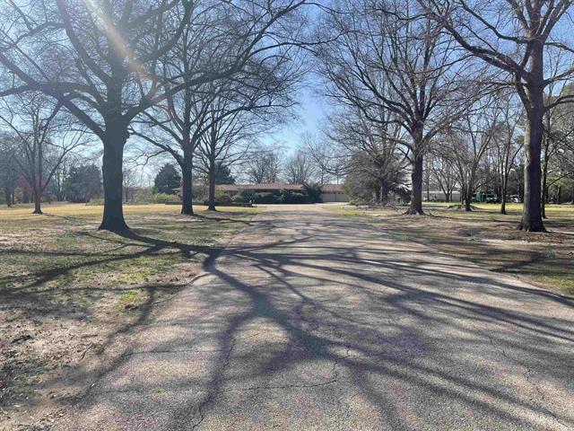 1115 N CHARLYNE  Brinkley, AR