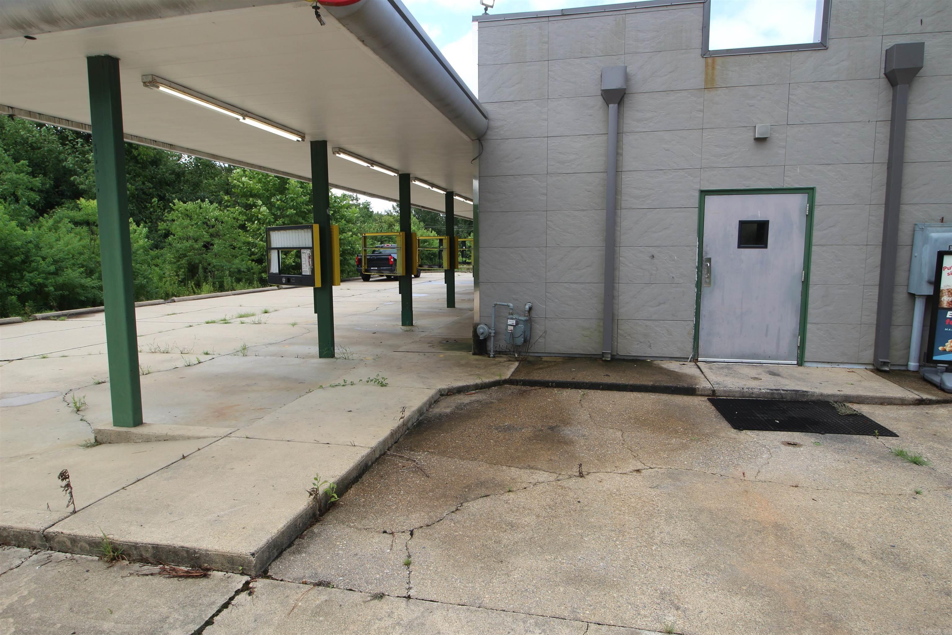 1216  E Antigo  Stamps, AR