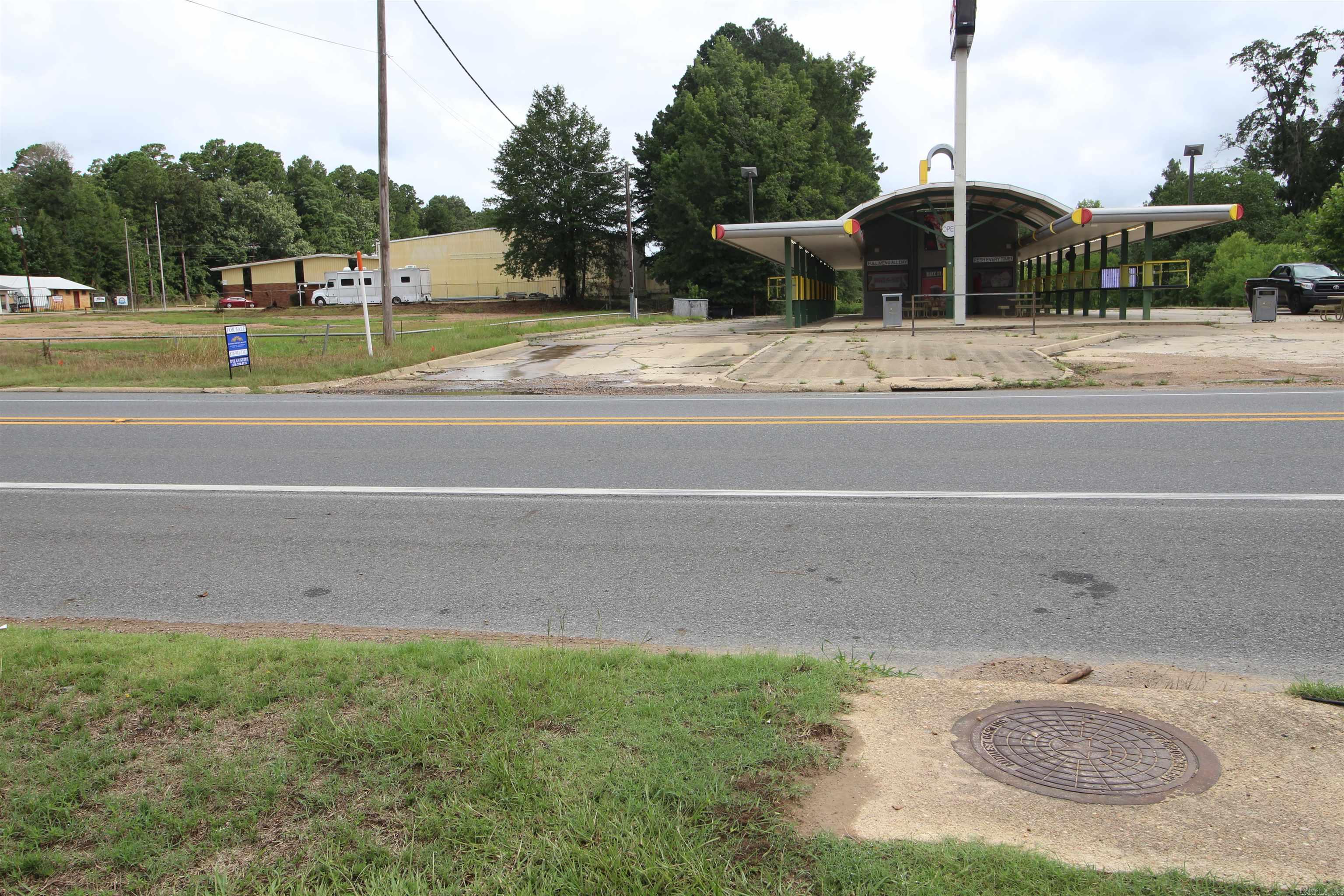 1216  E Antigo  Stamps, AR
