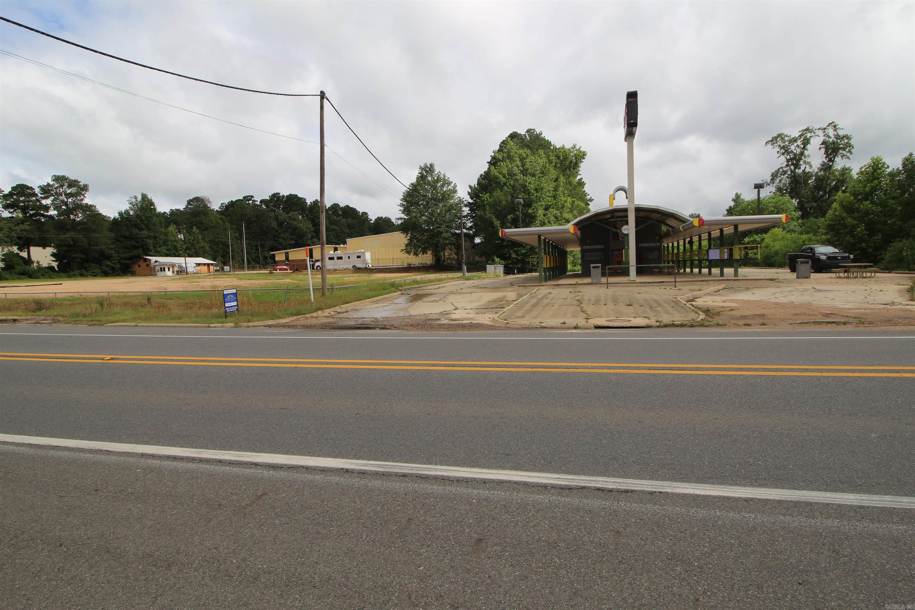 1216  E Antigo  Stamps, AR