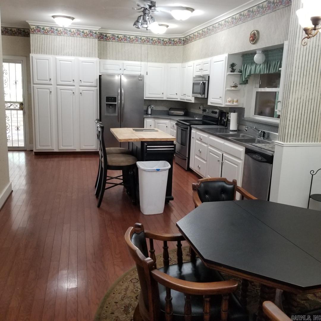 1618  Circle Dr  Malvern, AR