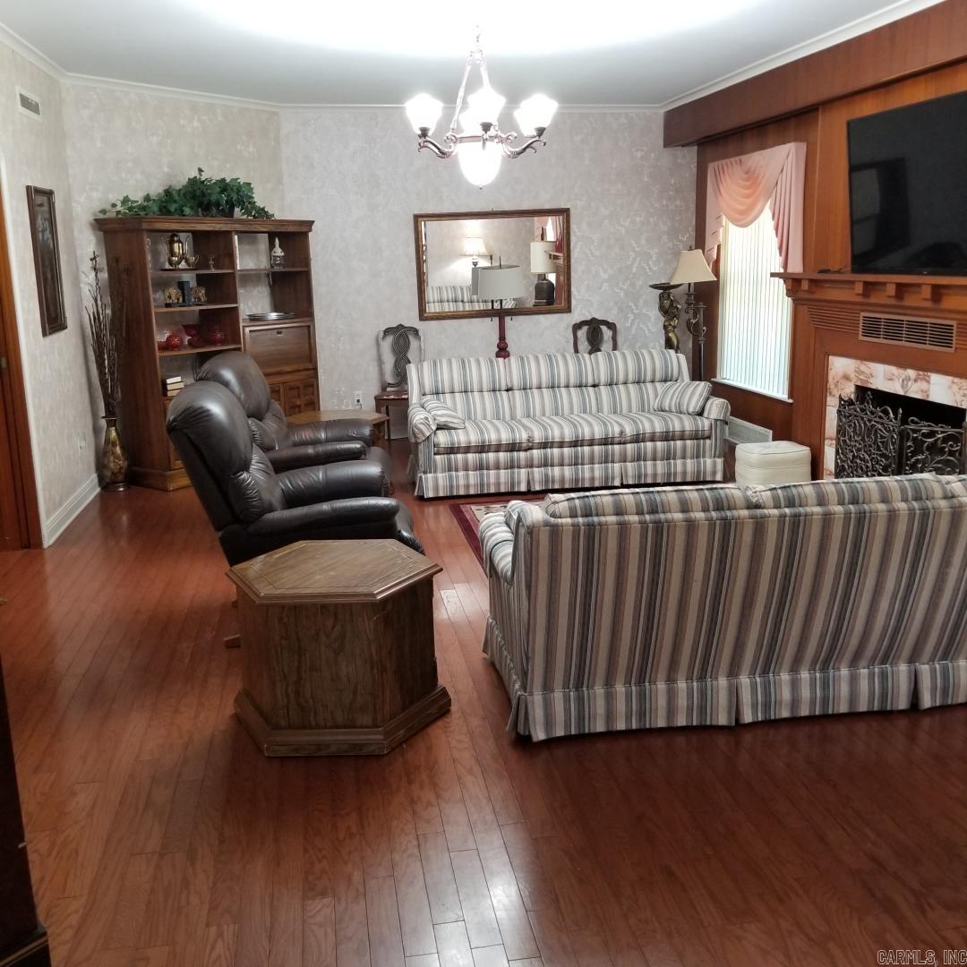 1618  Circle Dr  Malvern, AR