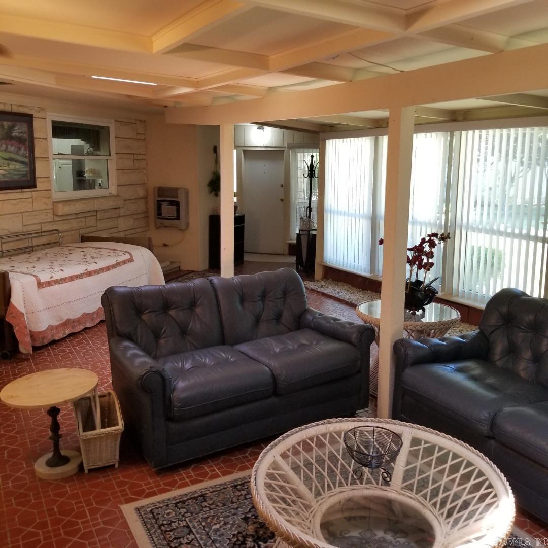 1618  Circle Dr  Malvern, AR