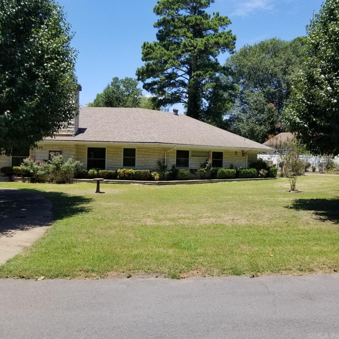 1618  Circle Dr  Malvern, AR
