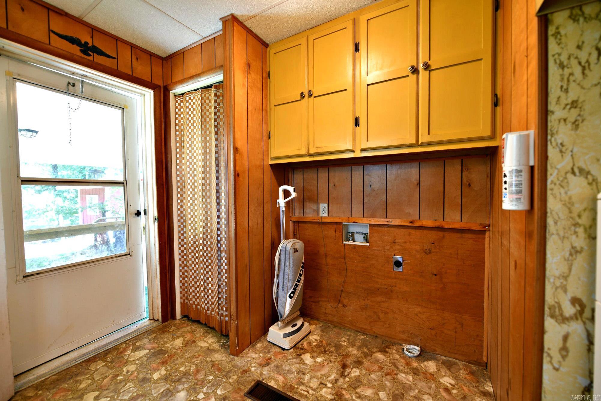132  Deshong Lane  Mena, AR