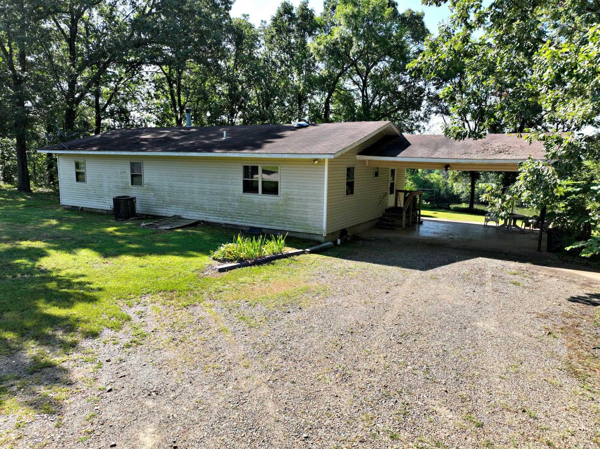 132  Deshong Lane  Mena, AR