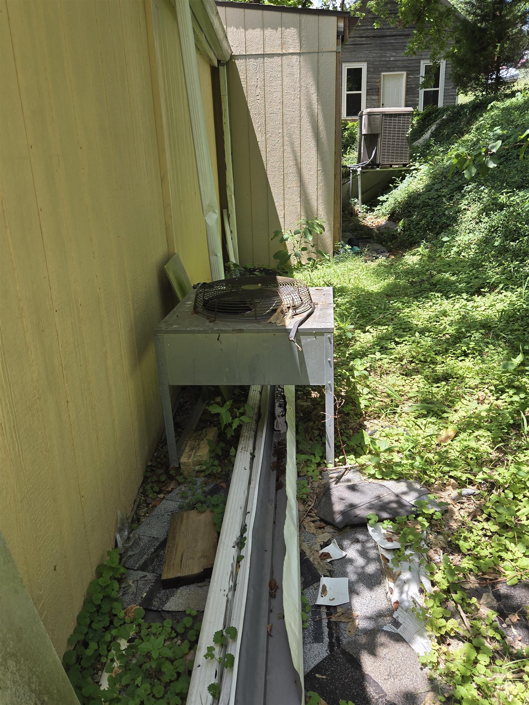 302 E Main  Hardy, AR