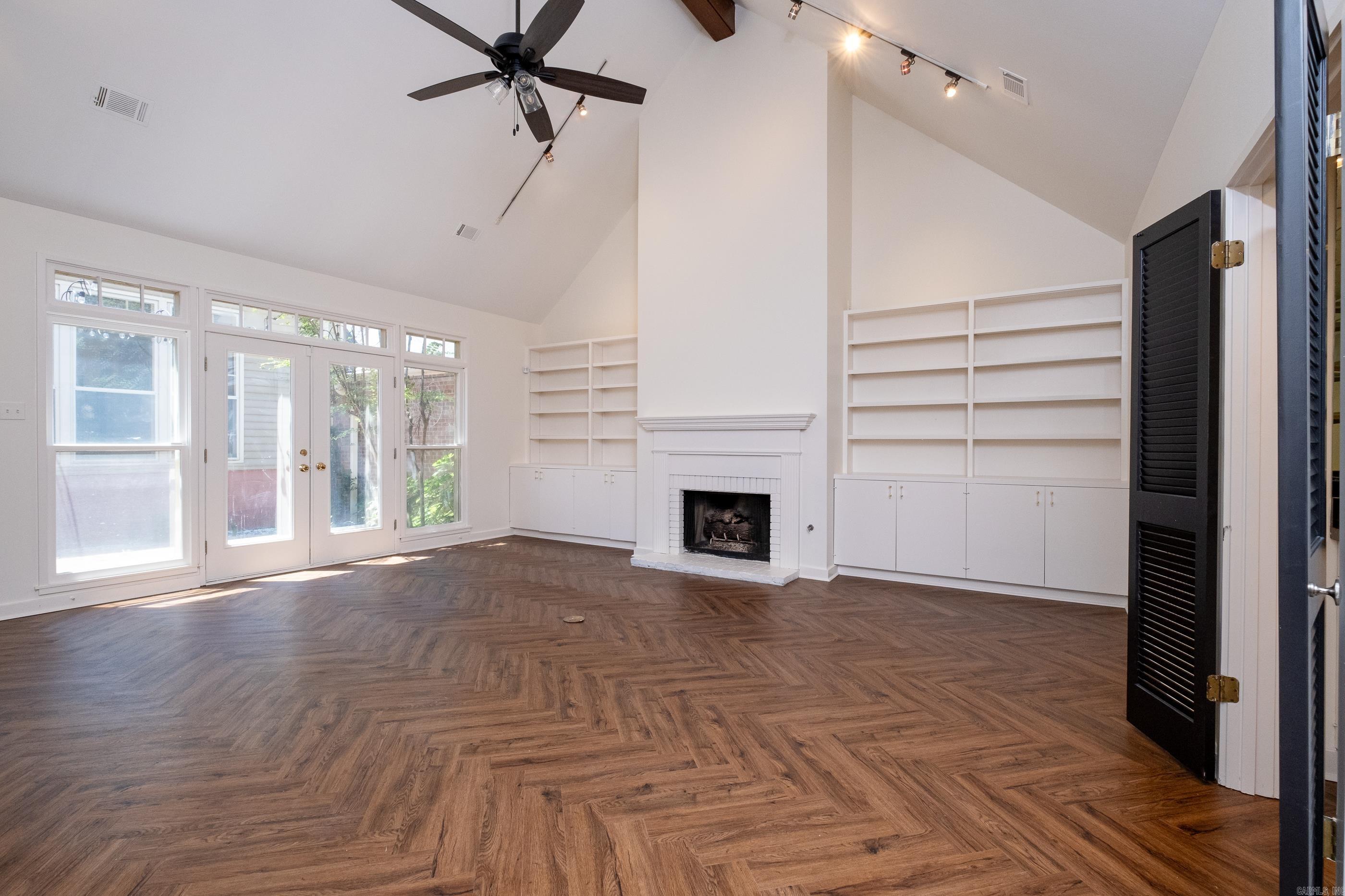 42  Windsor Court  Little Rock, AR