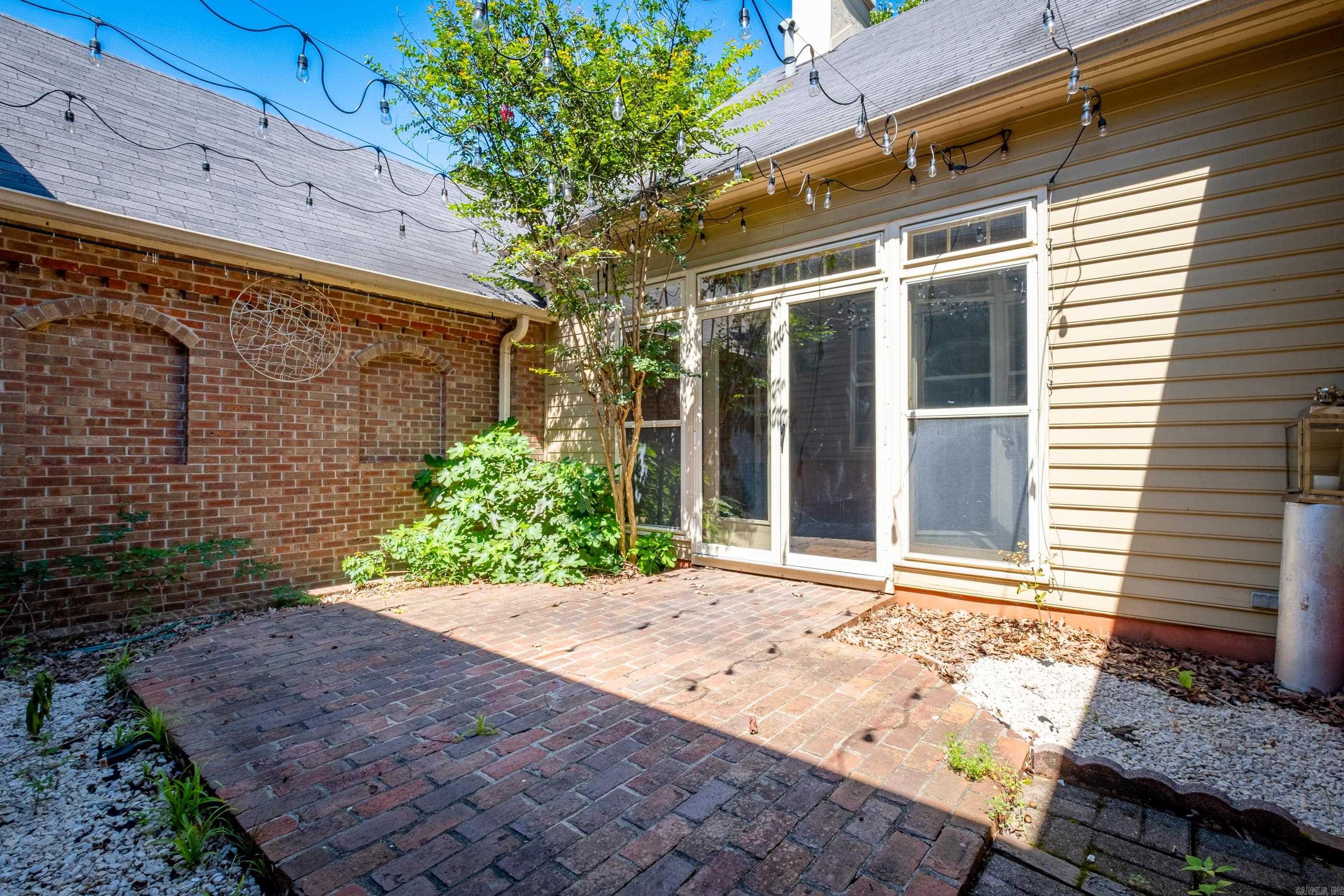 42  Windsor Court  Little Rock, AR