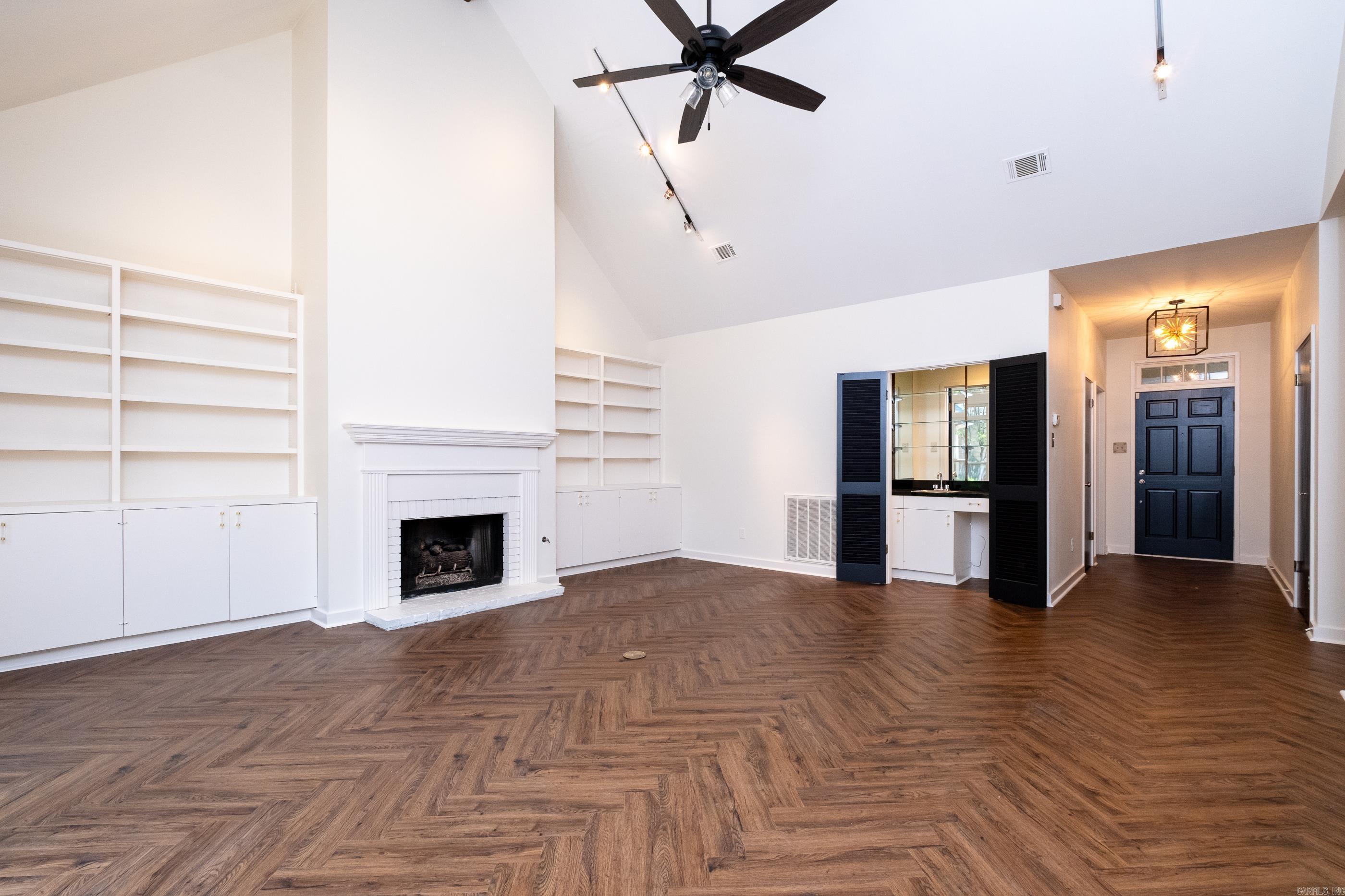 42  Windsor Court  Little Rock, AR