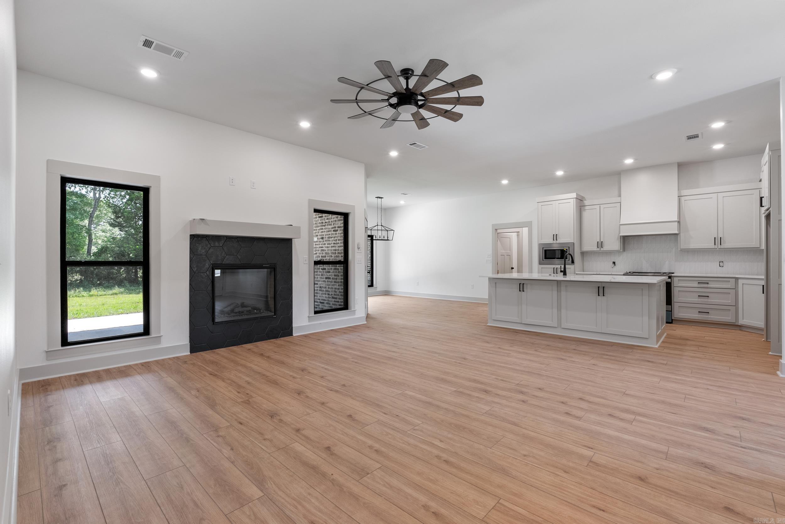 11  Ridgewood Drive  Greenbrier, AR