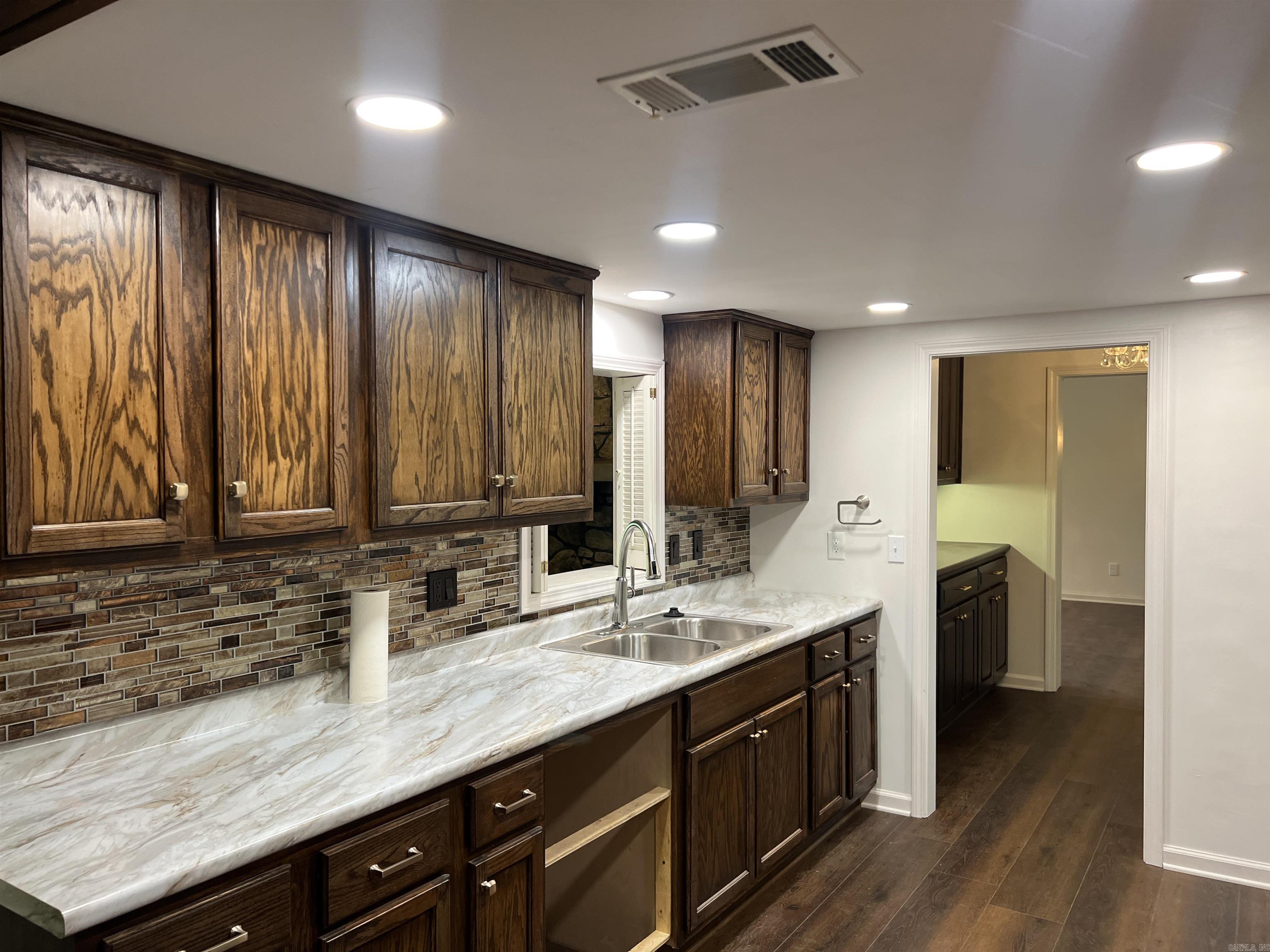 3111 Holiday Drive Pine Bluff, AR 71602