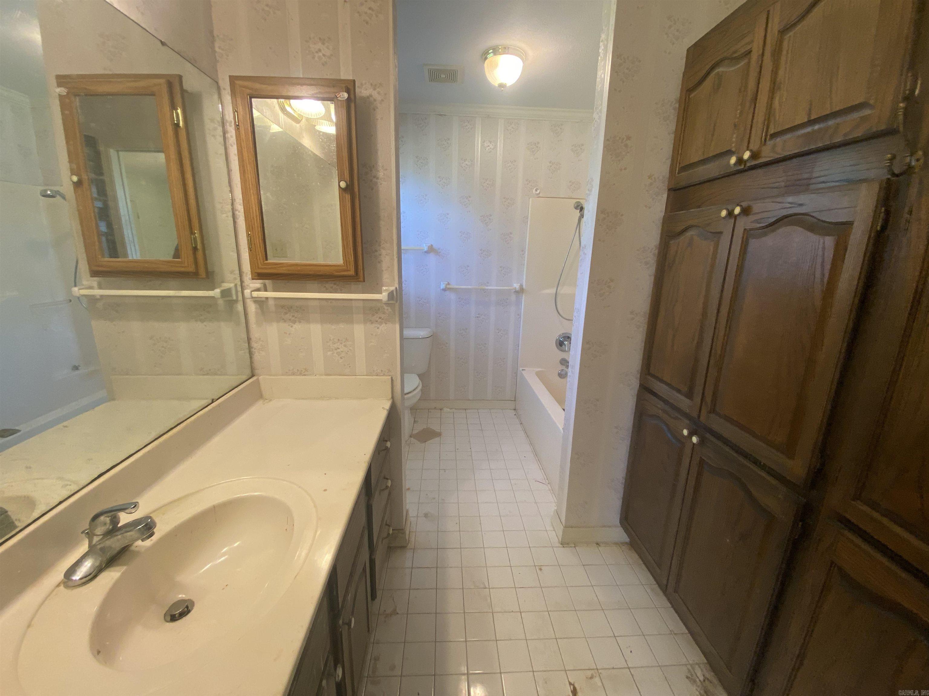 1  Mattison  Vilonia, AR