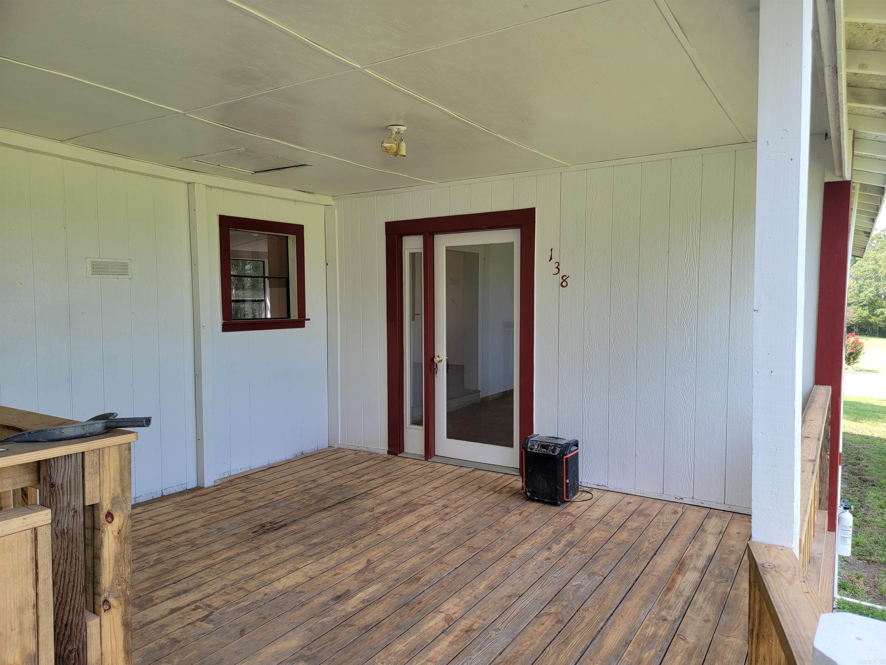 138  Davis Ln  Mena, AR