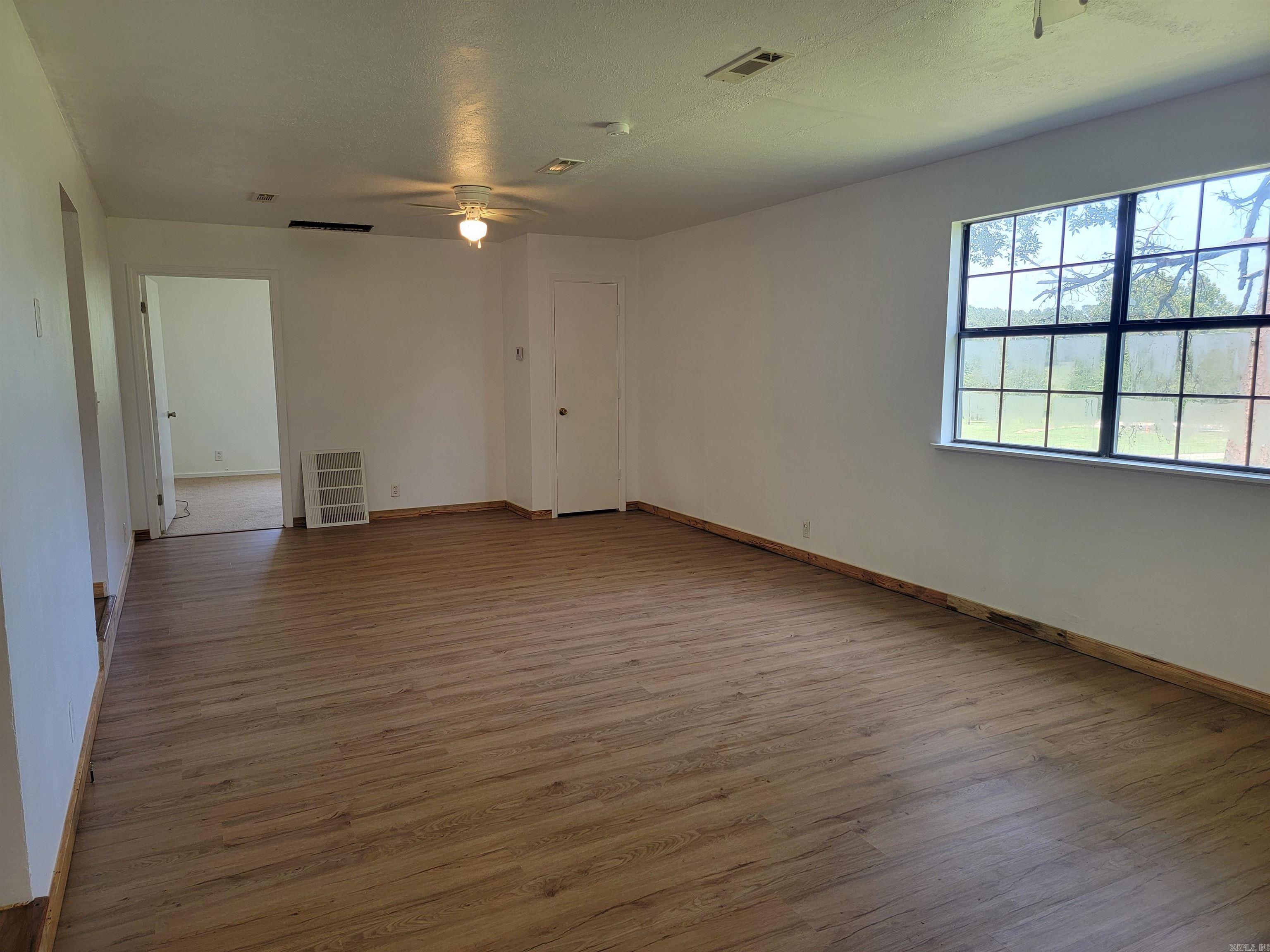 138  Davis Ln  Mena, AR