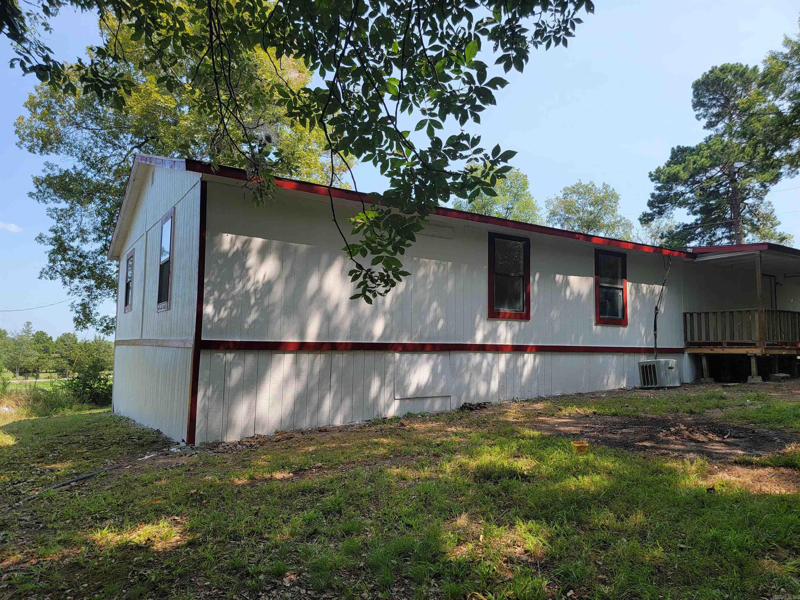 138  Davis Ln  Mena, AR