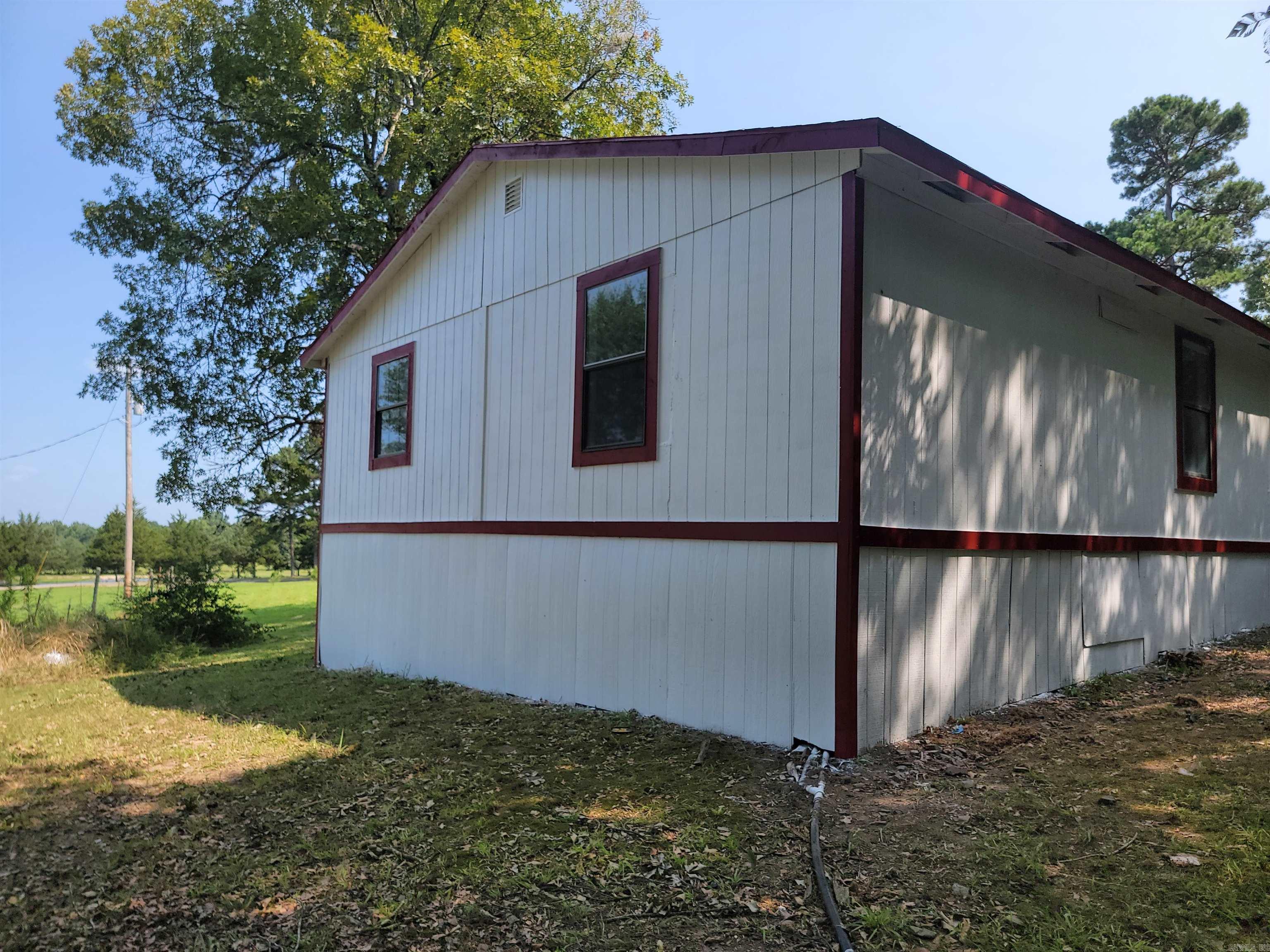 138  Davis Ln  Mena, AR