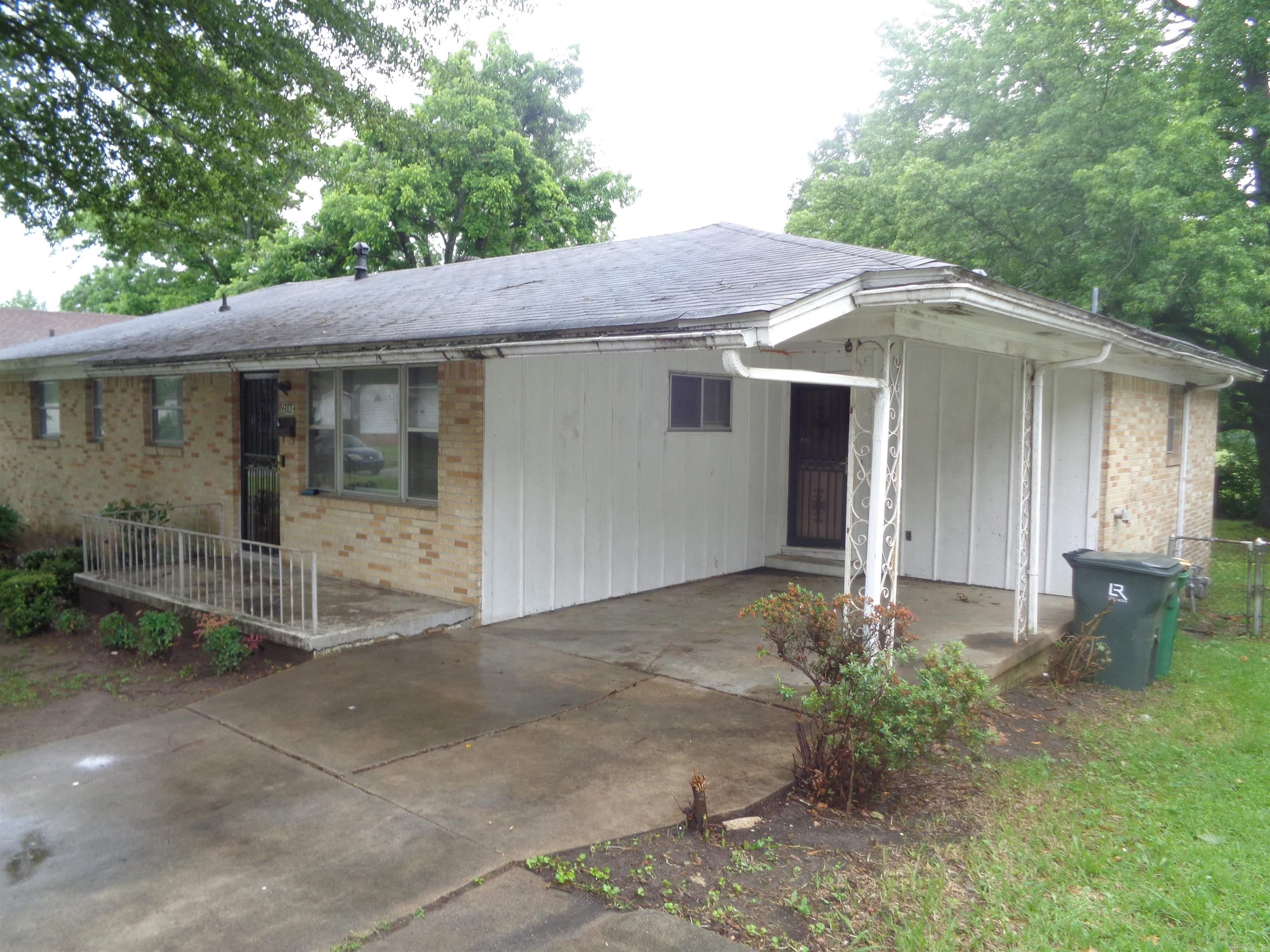 2400  Howard  Little Rock, AR