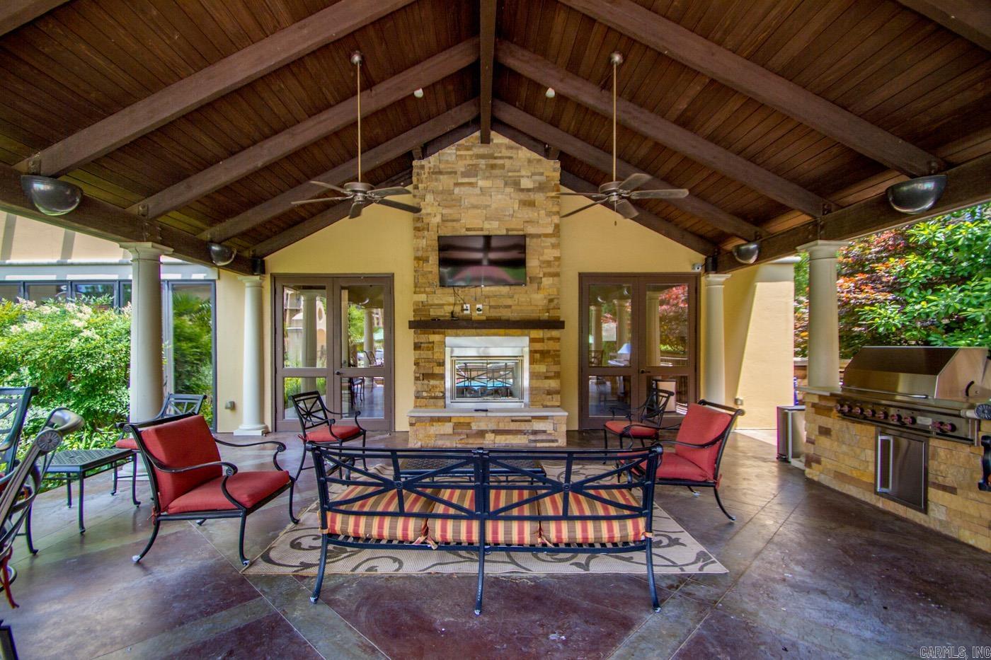 331 Chenal Woods Dr.