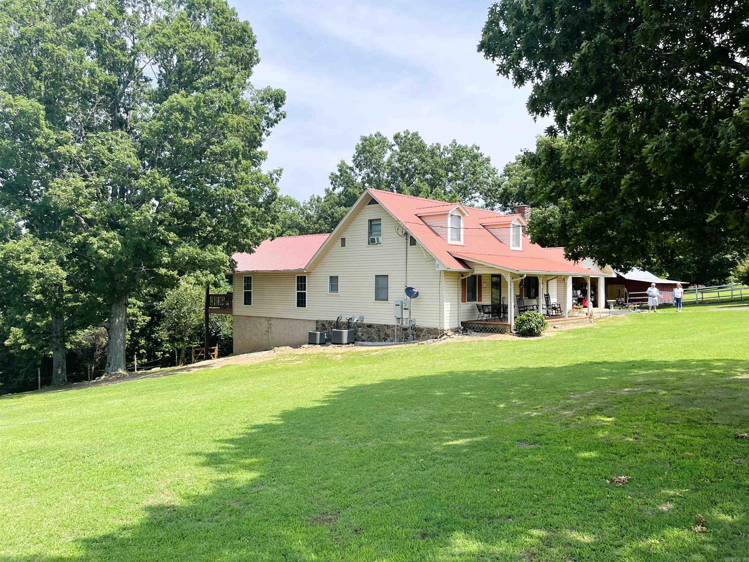 9121  Hwy 9  Mountain View, AR