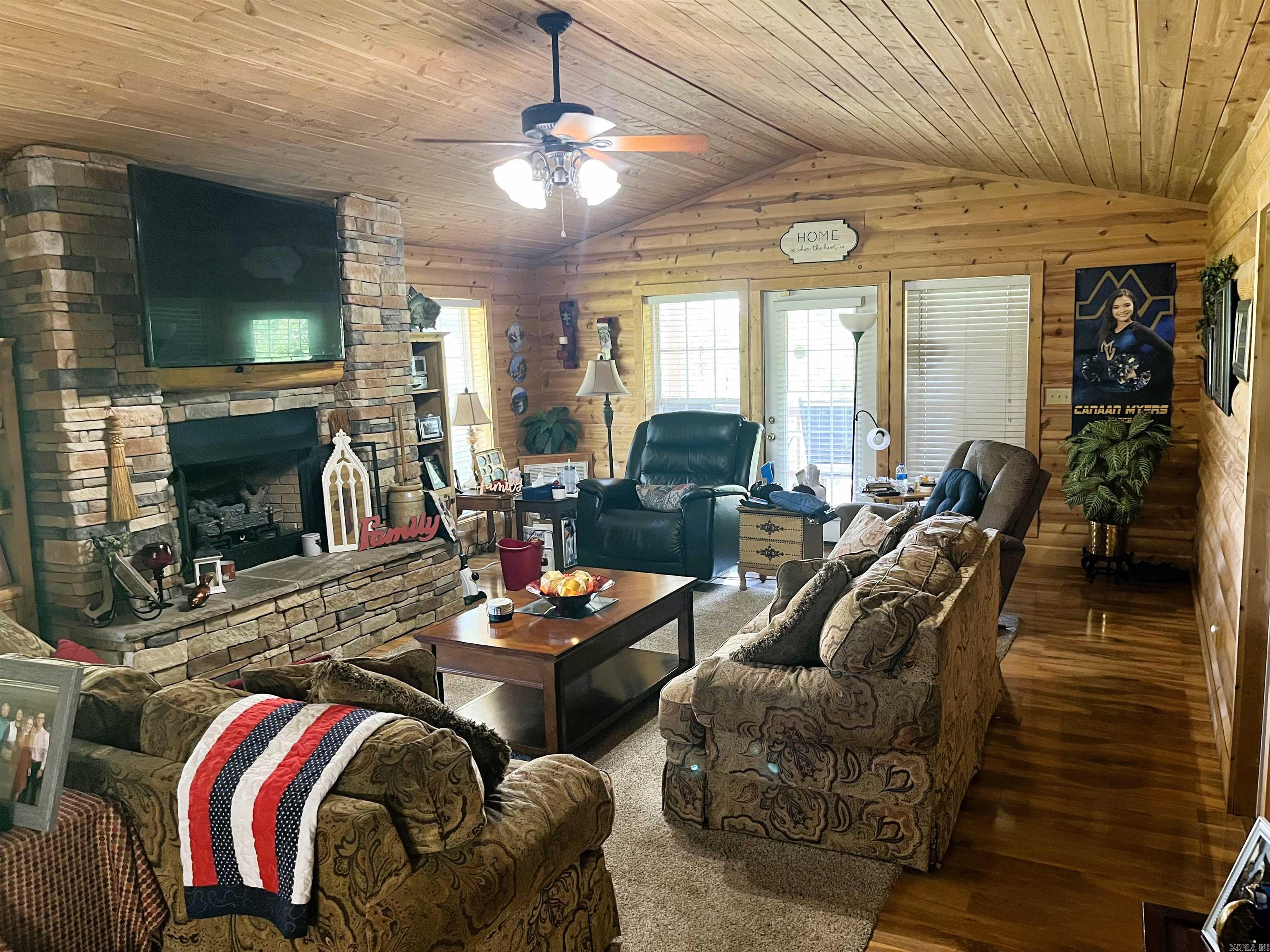 9121  Hwy 9  Mountain View, AR