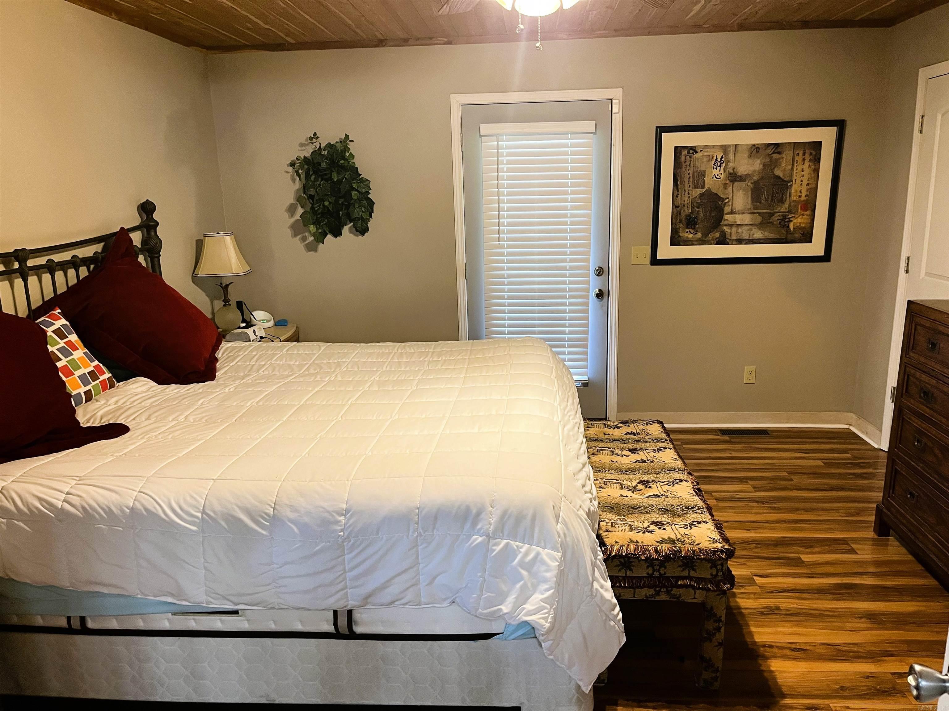 9121  Hwy 9  Mountain View, AR