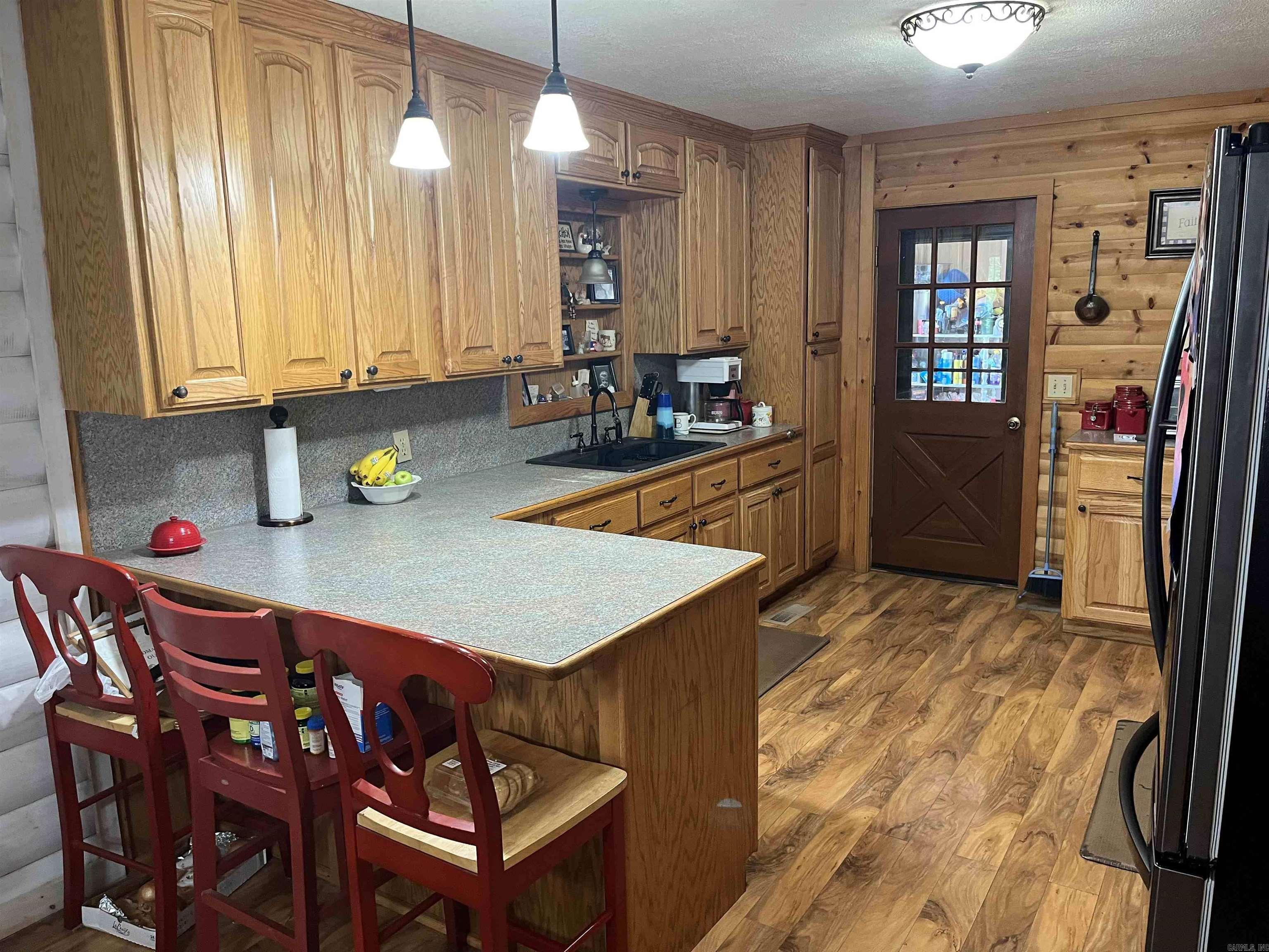 9121  Hwy 9  Mountain View, AR