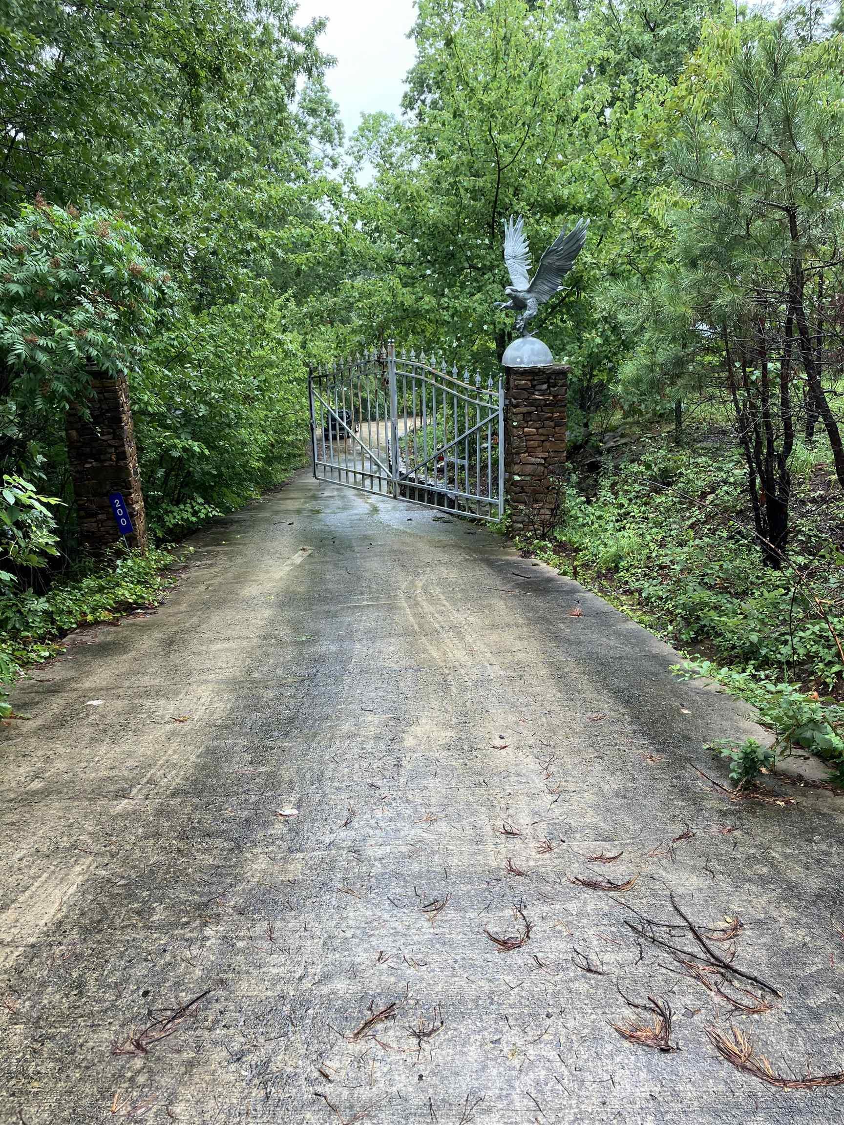 200 Diamond Pointe Road Quitman, AR 72131