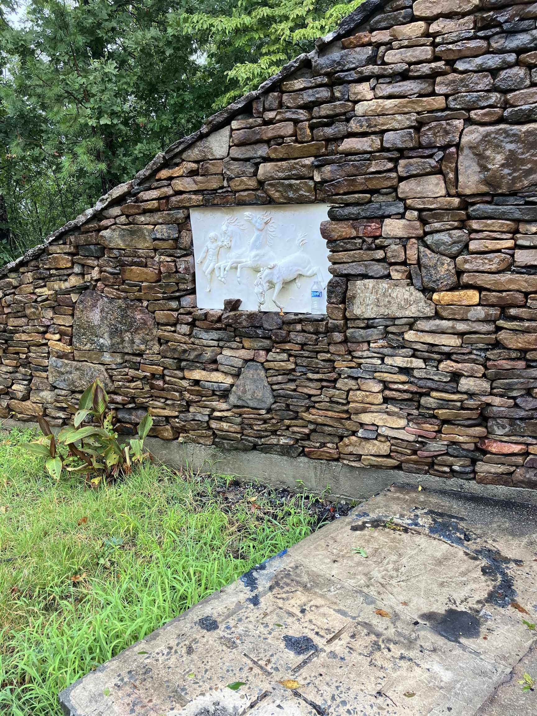 200 Diamond Pointe Road Quitman, AR 72131
