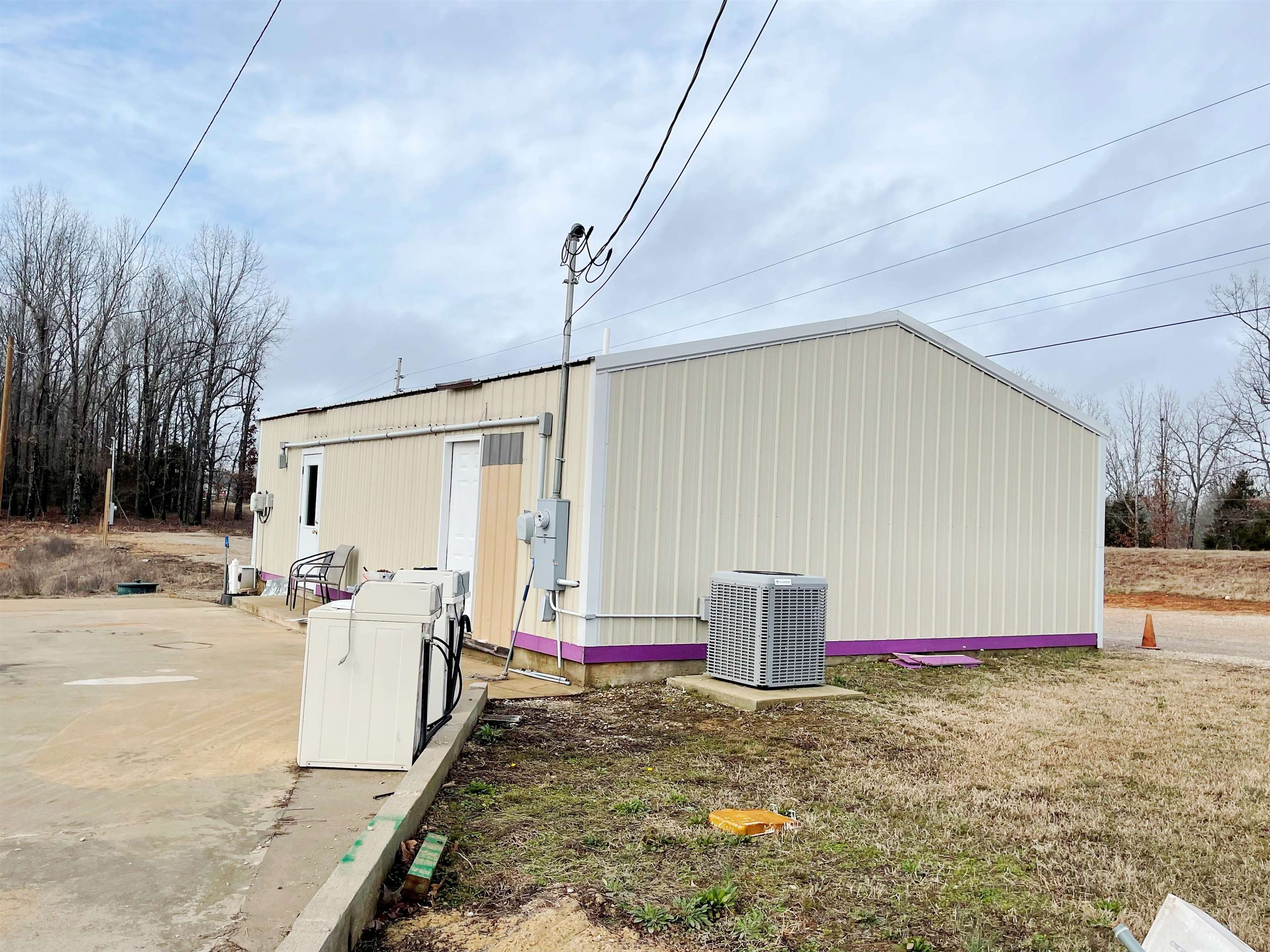 2530  Hwy 62/412  Highland, AR