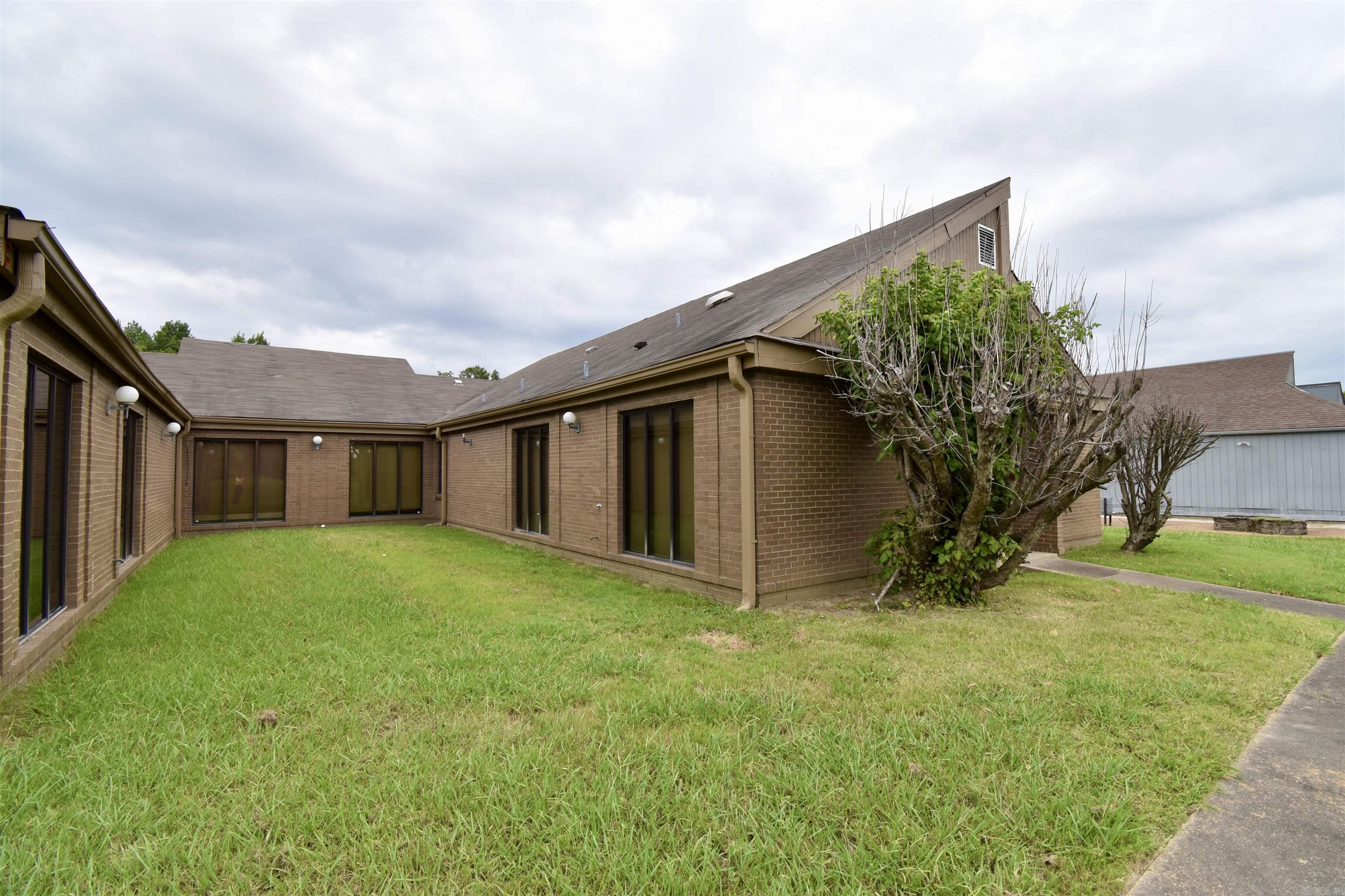 810  Newman (A)  Helena, AR