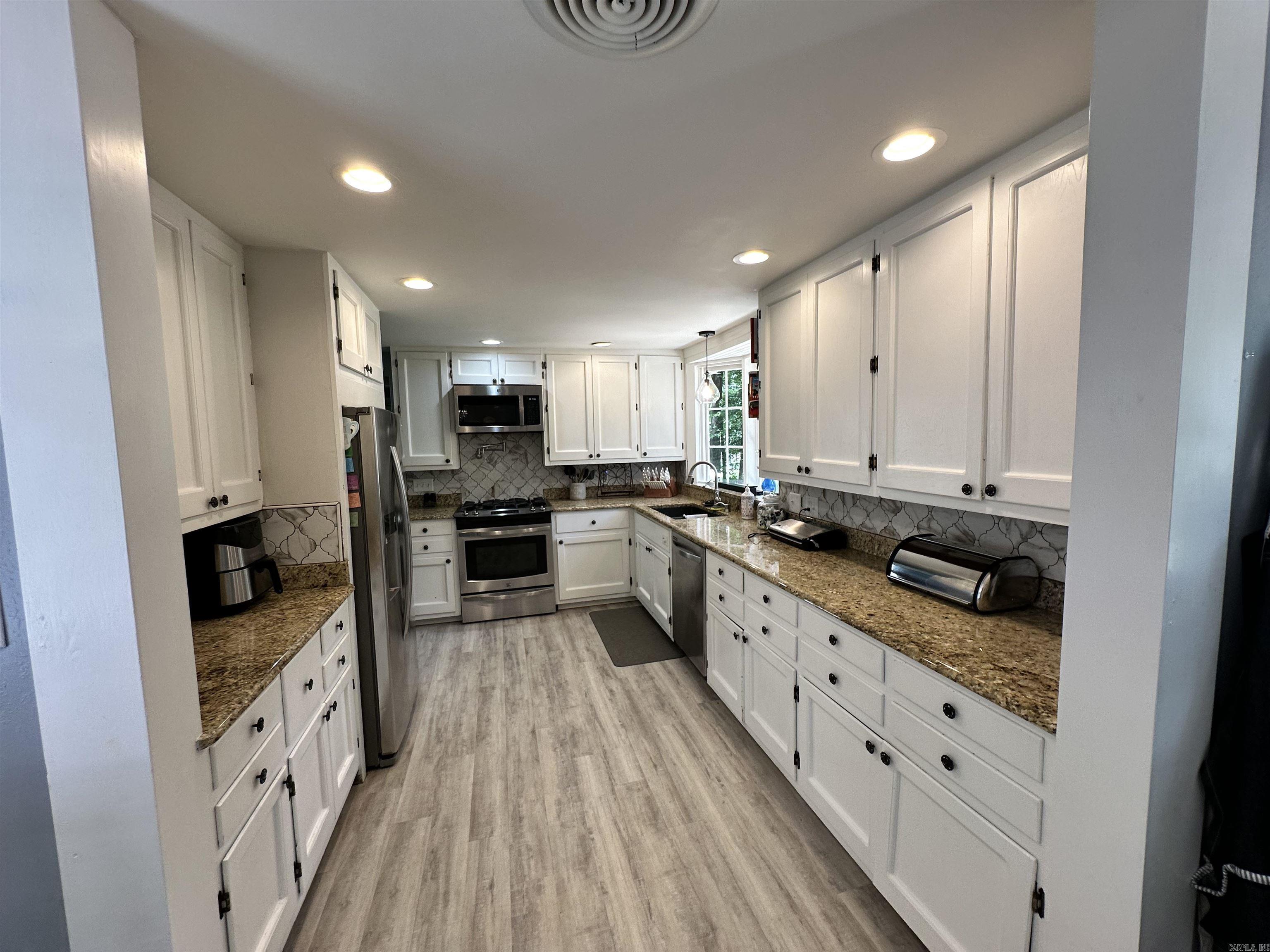 941  Highland  Magnolia, AR