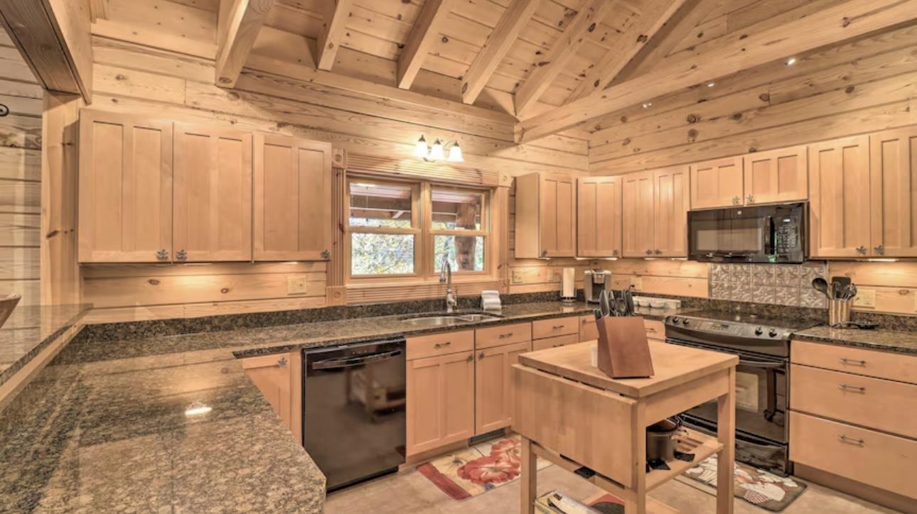 278  Ironsides Drive  Mountain Home, AR