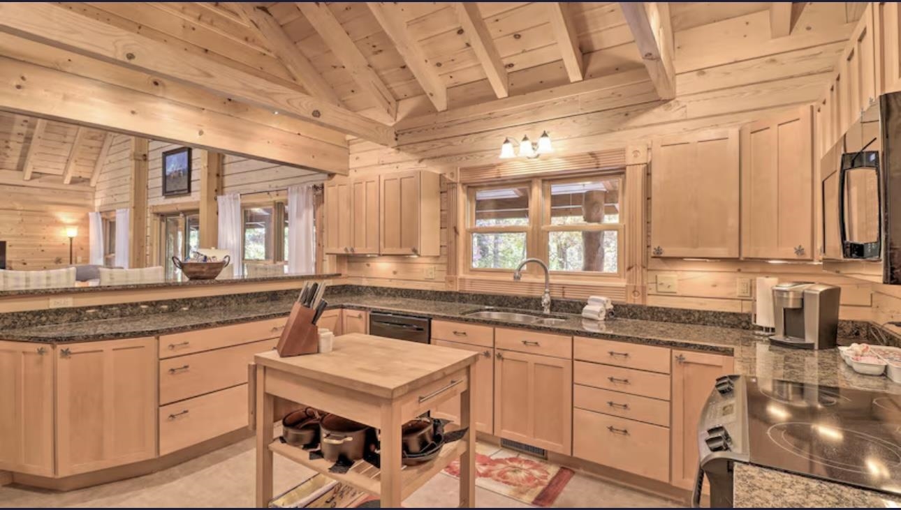 278  Ironsides Drive  Mountain Home, AR
