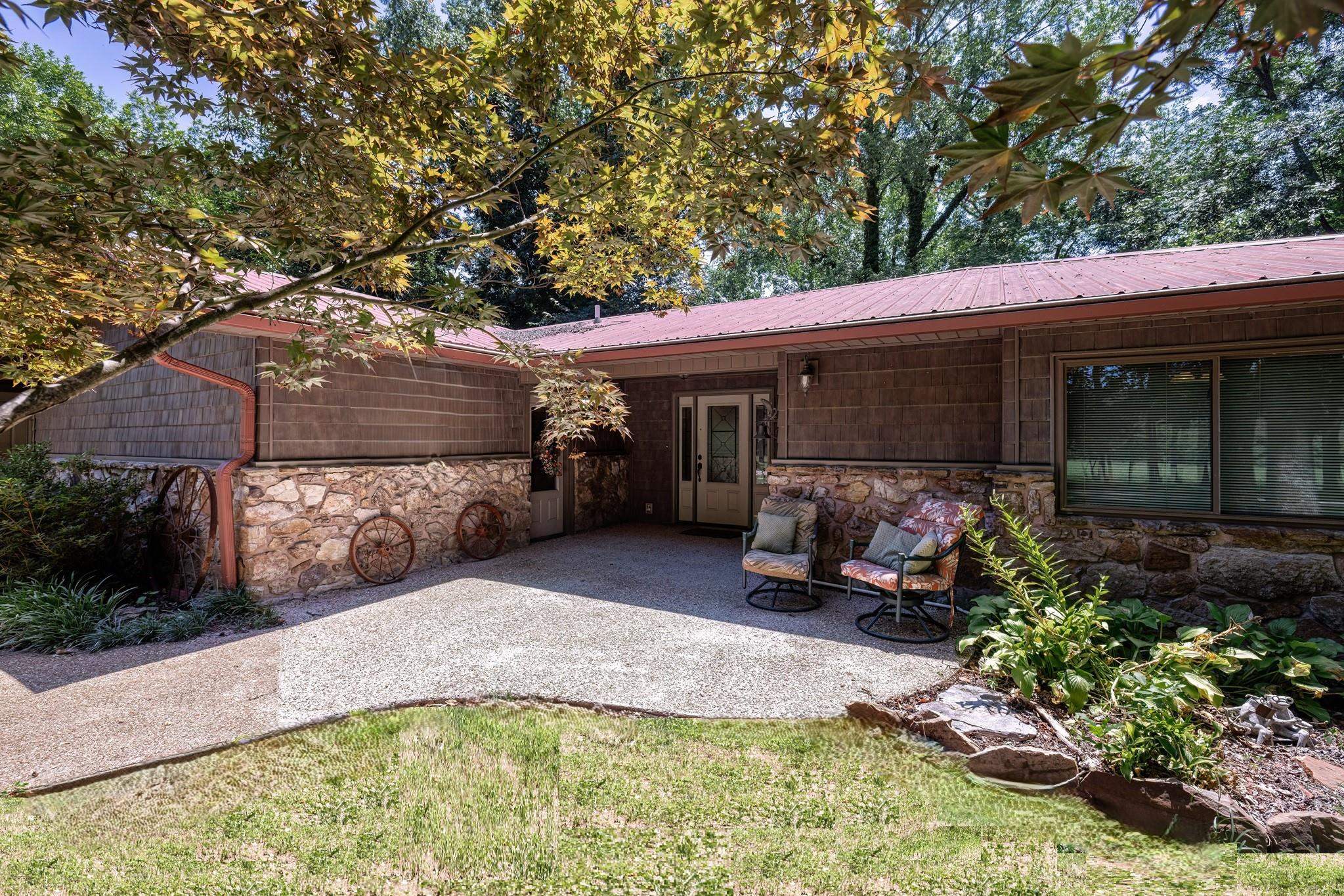 979  Hayden Heights  Mountain View, AR